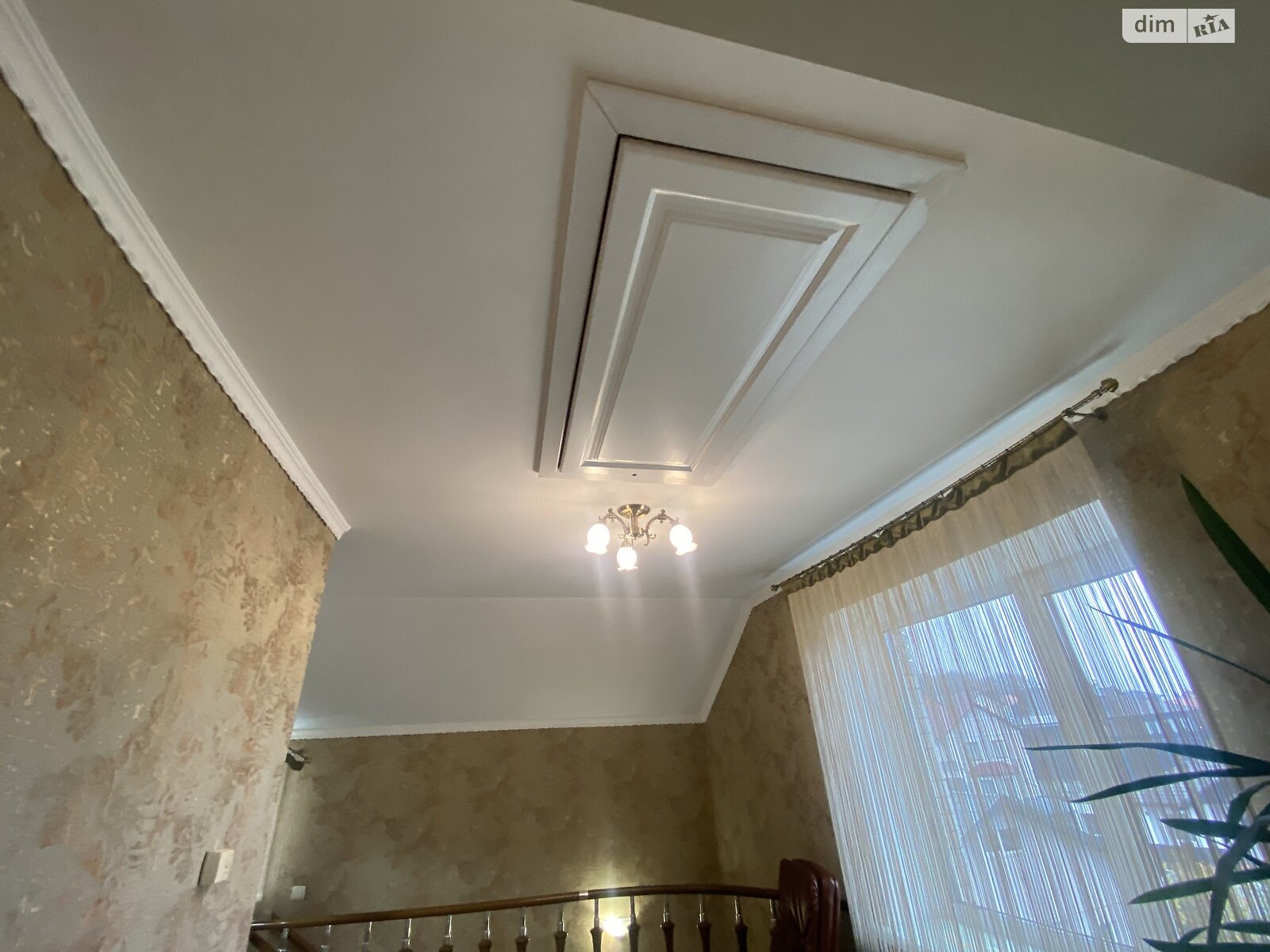 двухэтажный дом с верандой, 200 кв. м, кирпич. Продажа в Прибужскому фото 1