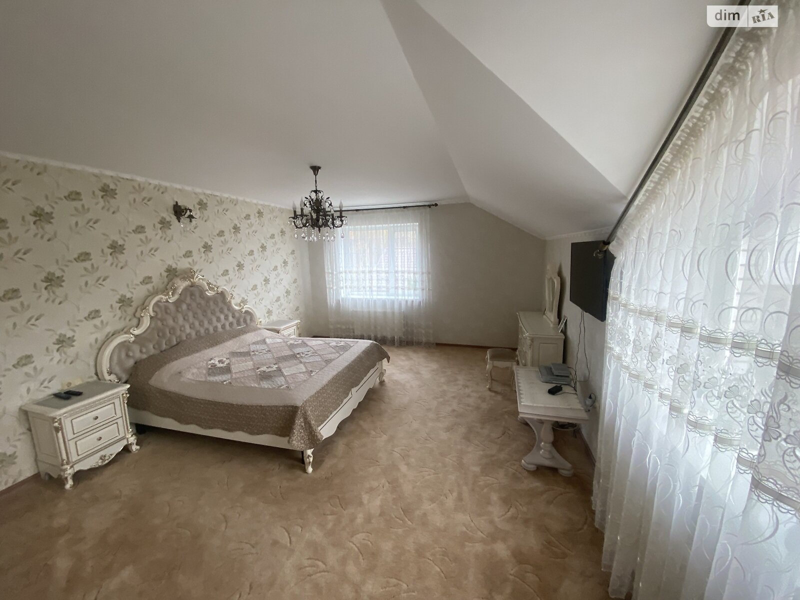 двухэтажный дом с верандой, 200 кв. м, кирпич. Продажа в Прибужскому фото 1