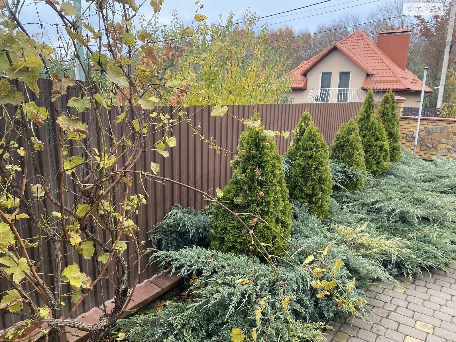 двухэтажный дом с верандой, 200 кв. м, кирпич. Продажа в Прибужскому фото 1