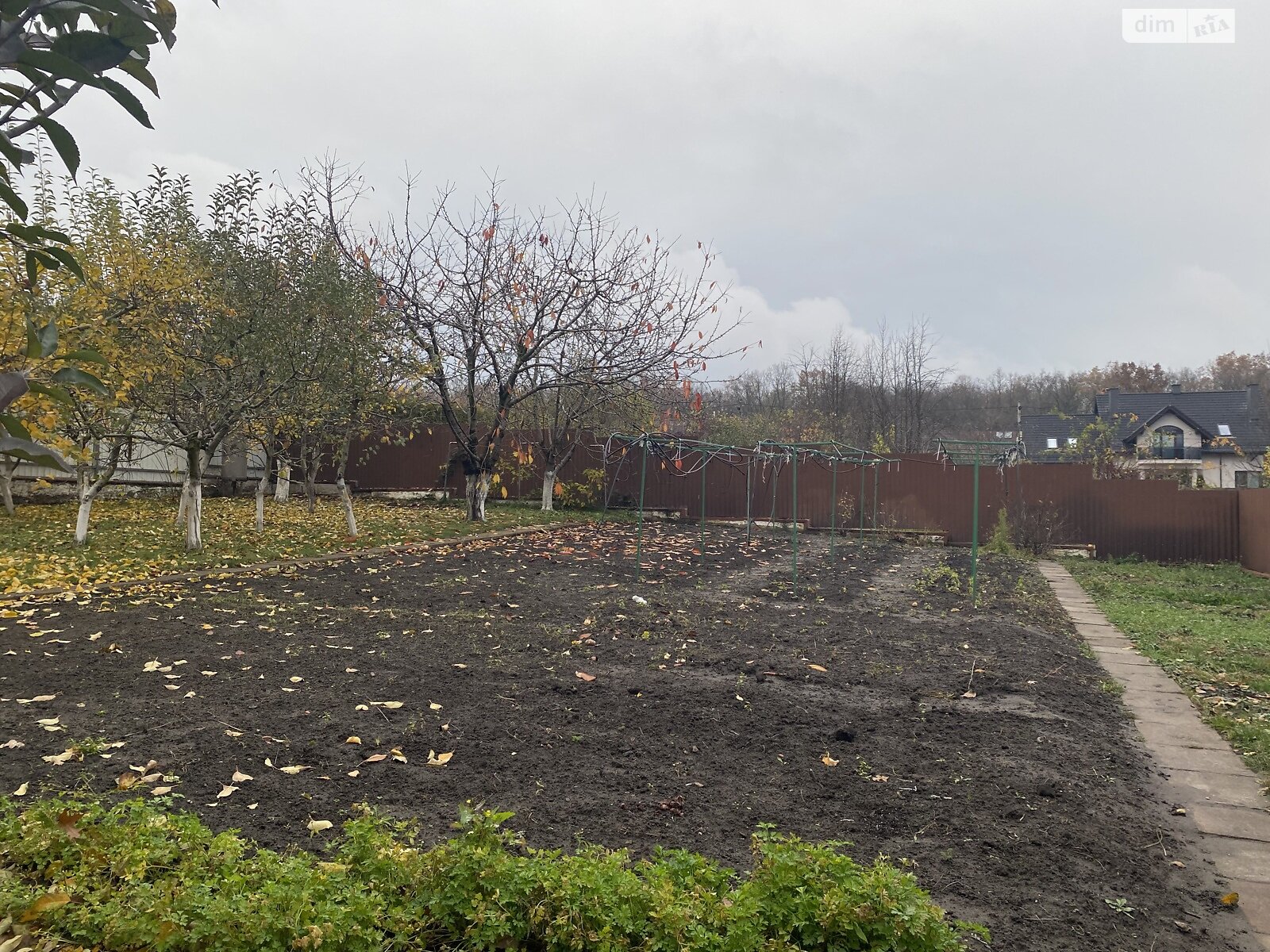 двухэтажный дом с верандой, 200 кв. м, кирпич. Продажа в Прибужскому фото 1