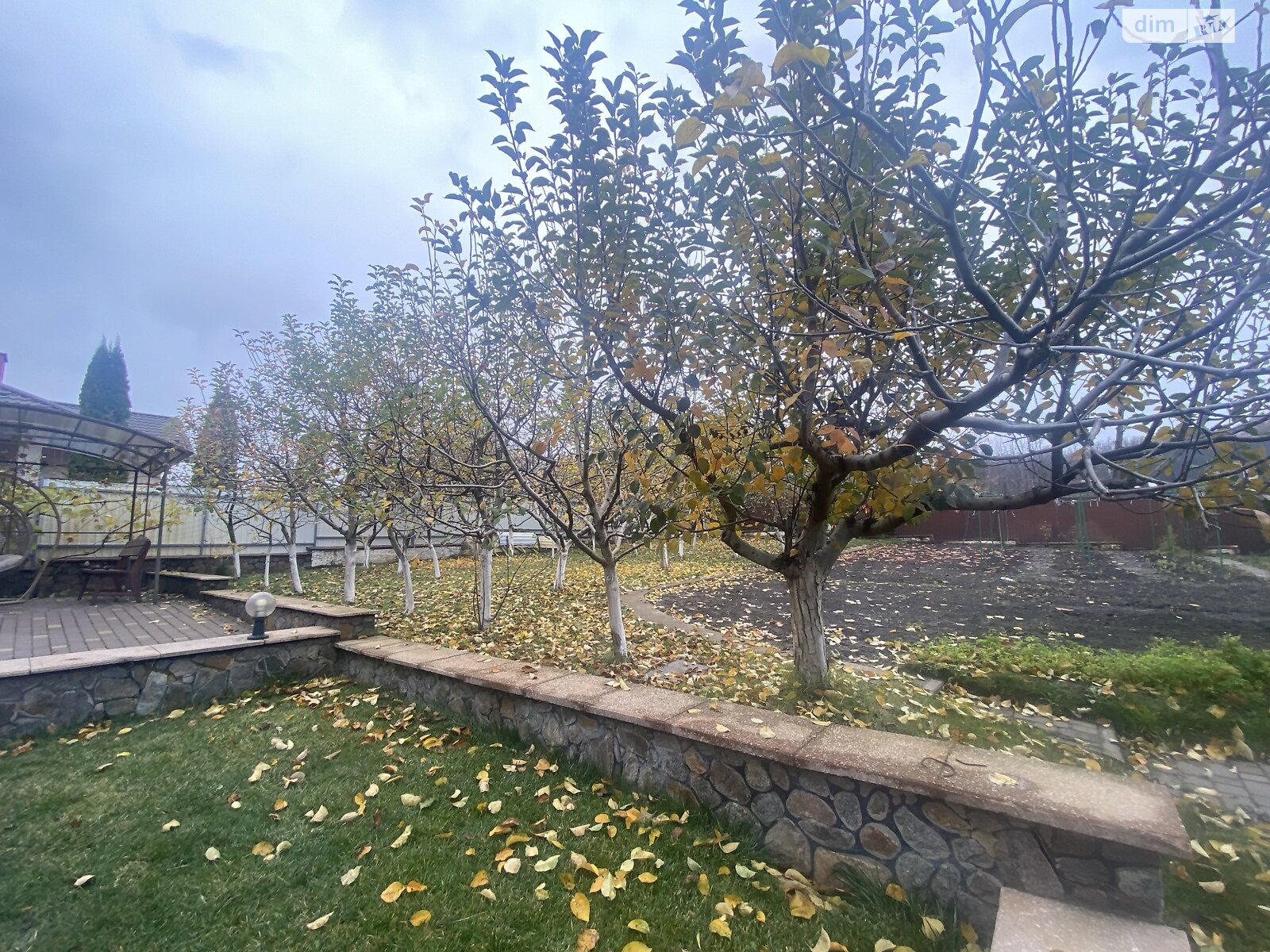 двухэтажный дом с верандой, 200 кв. м, кирпич. Продажа в Прибужскому фото 1