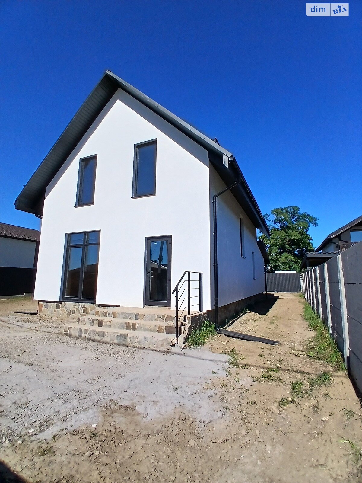 двухэтажный дом, 130 кв. м, кирпич. Продажа в Прибужскому фото 1