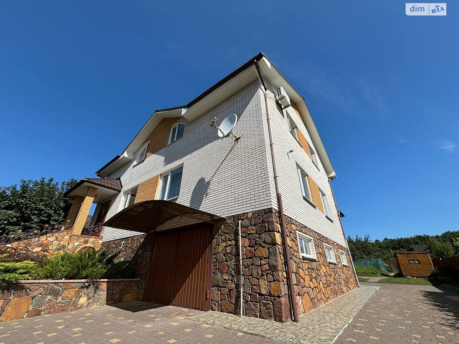 двоповерховий будинок з гаражем, 301.3 кв. м, кирпич. Продаж у Прибузькому фото 1