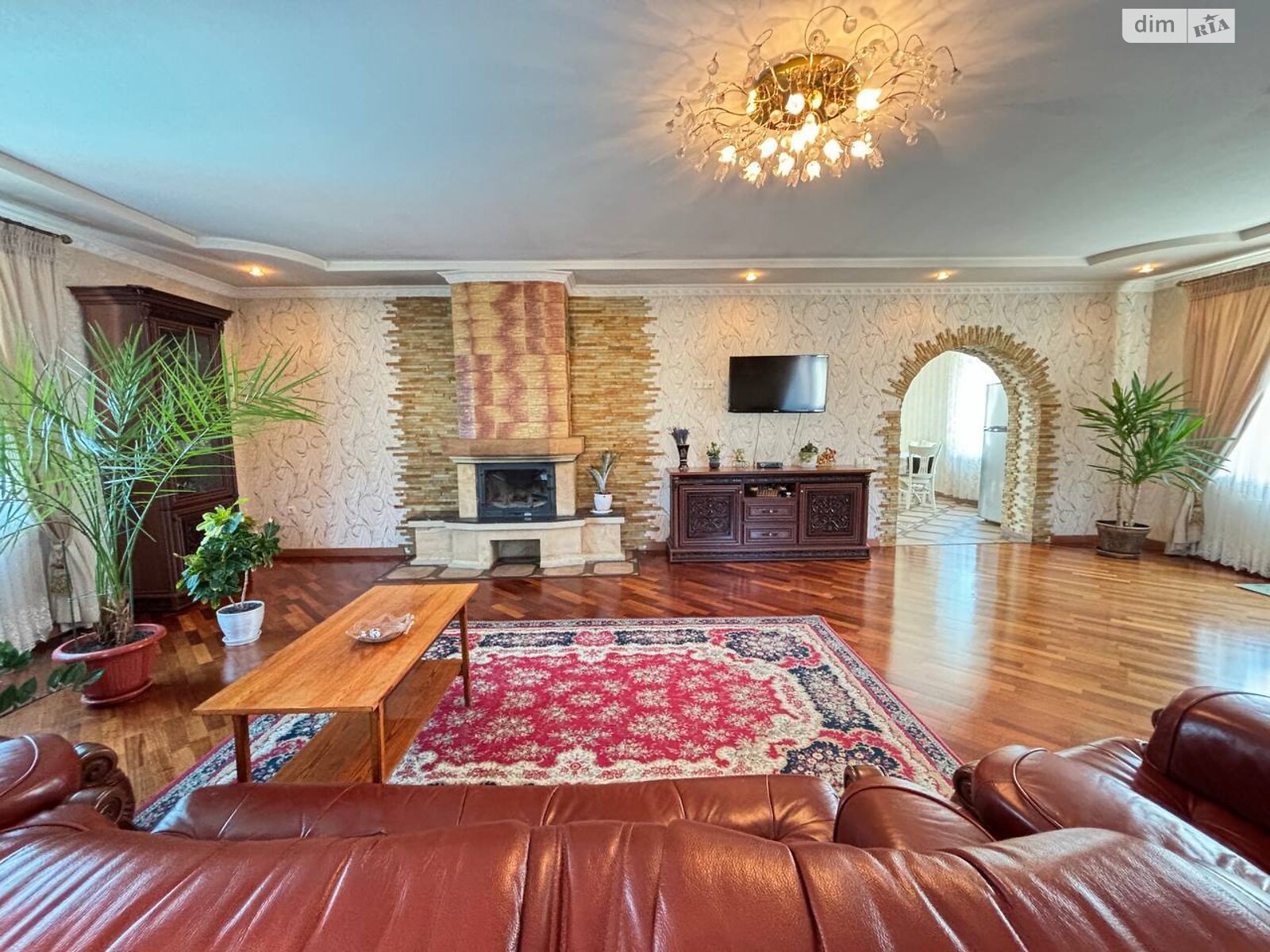 двоповерховий будинок з гаражем, 301.3 кв. м, кирпич. Продаж у Прибузькому фото 1