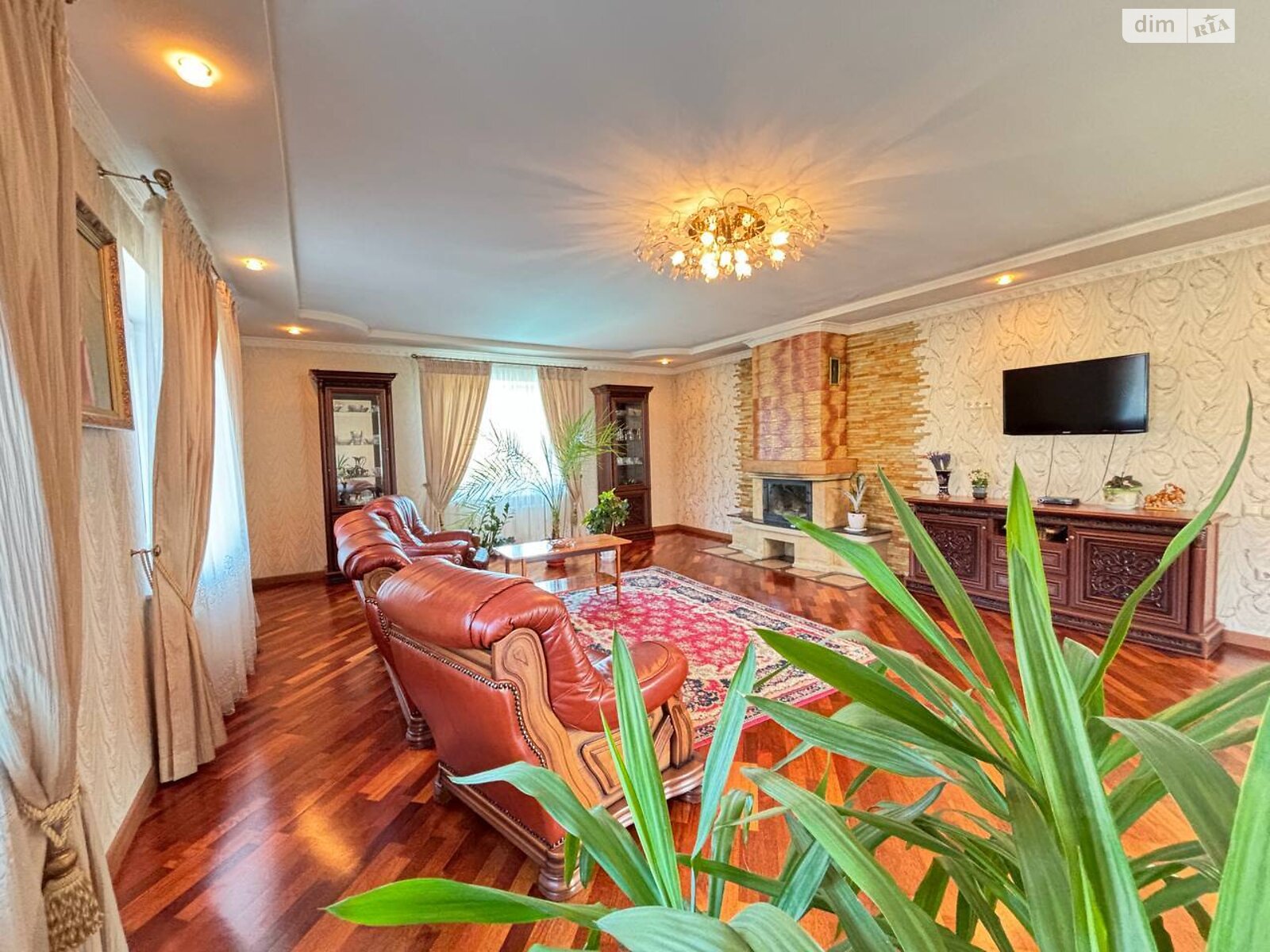 двоповерховий будинок з гаражем, 301.3 кв. м, кирпич. Продаж у Прибузькому фото 1