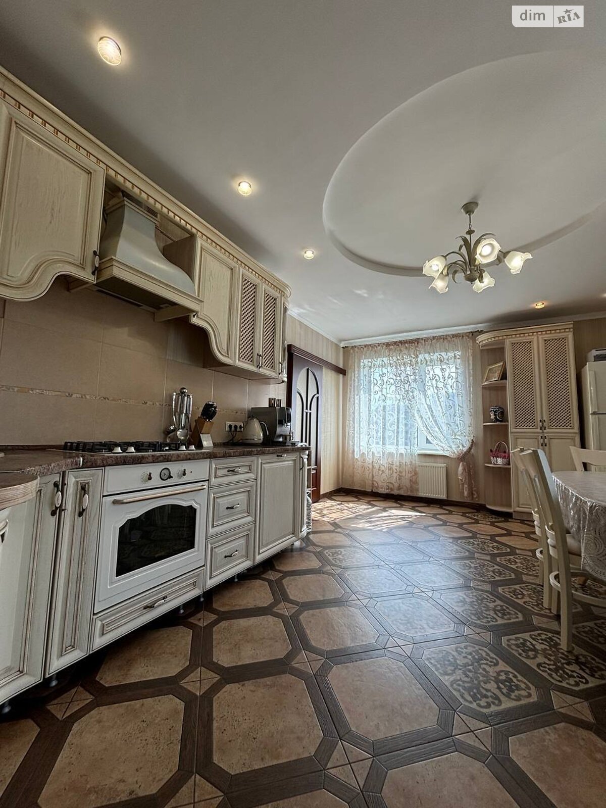 двоповерховий будинок з гаражем, 301.3 кв. м, кирпич. Продаж у Прибузькому фото 1