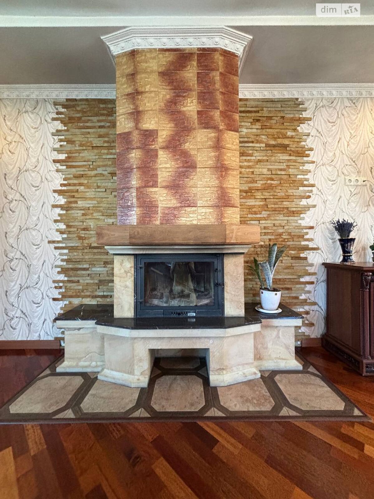 двоповерховий будинок з гаражем, 301.3 кв. м, кирпич. Продаж у Прибузькому фото 1