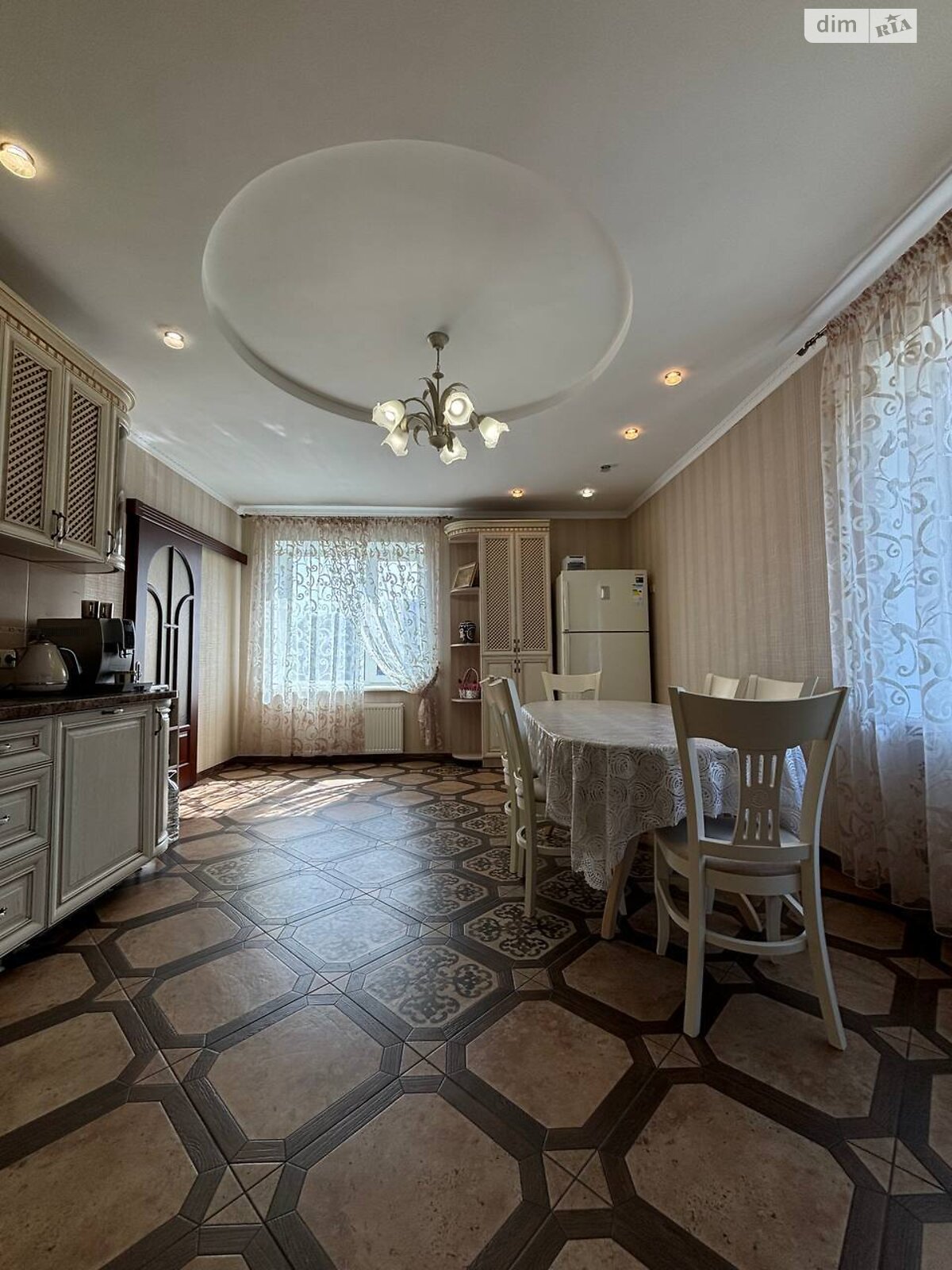 двоповерховий будинок з гаражем, 301.3 кв. м, кирпич. Продаж у Прибузькому фото 1