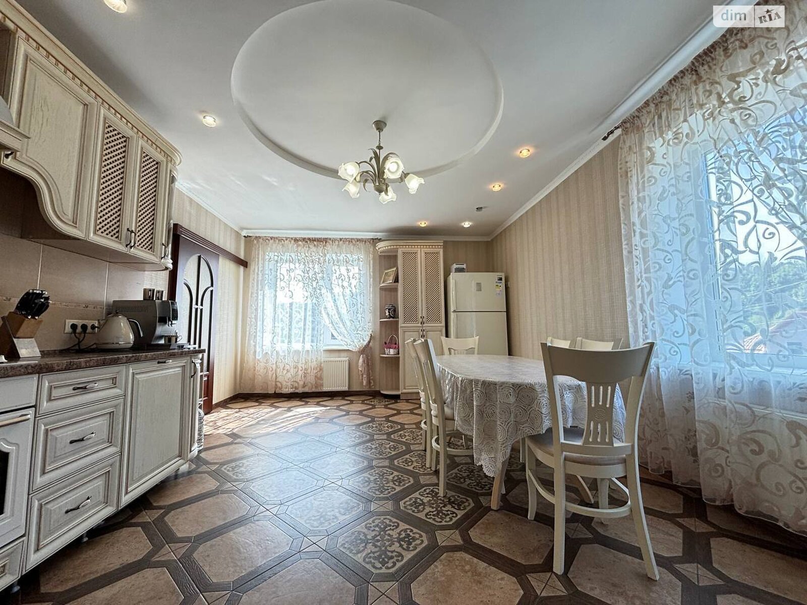 двоповерховий будинок з гаражем, 301.3 кв. м, кирпич. Продаж у Прибузькому фото 1