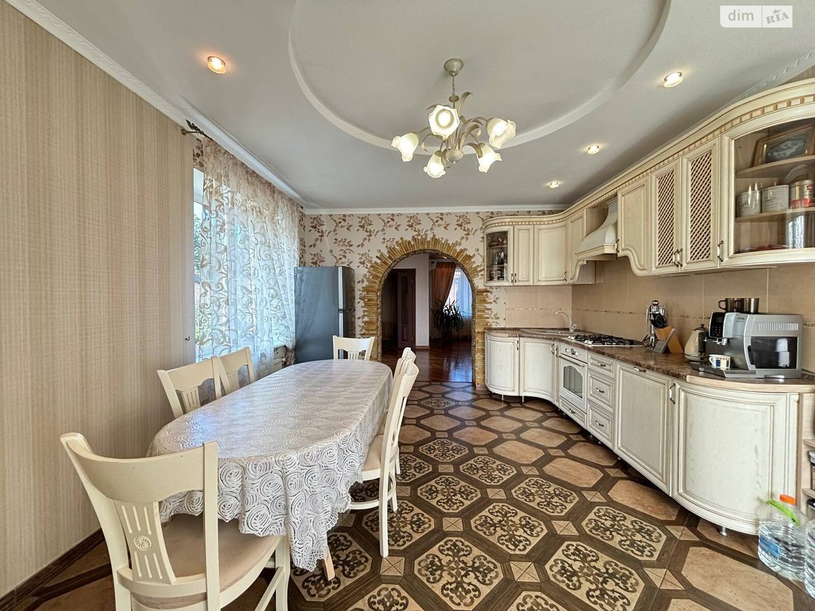 двоповерховий будинок з гаражем, 301.3 кв. м, кирпич. Продаж у Прибузькому фото 1