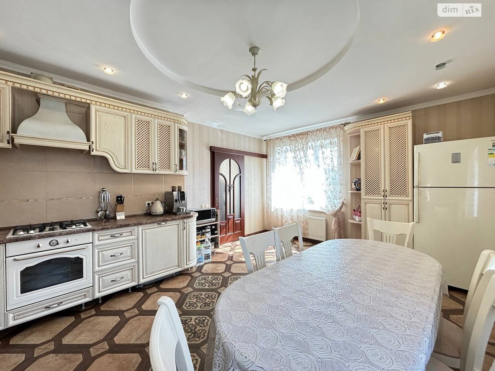 двоповерховий будинок з гаражем, 301.3 кв. м, кирпич. Продаж у Прибузькому фото 1