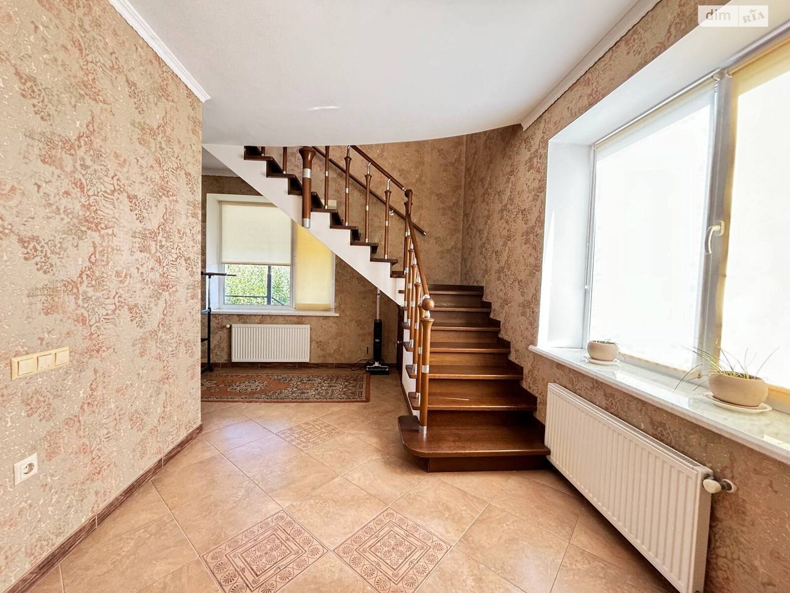 двоповерховий будинок з гаражем, 301.3 кв. м, кирпич. Продаж у Прибузькому фото 1