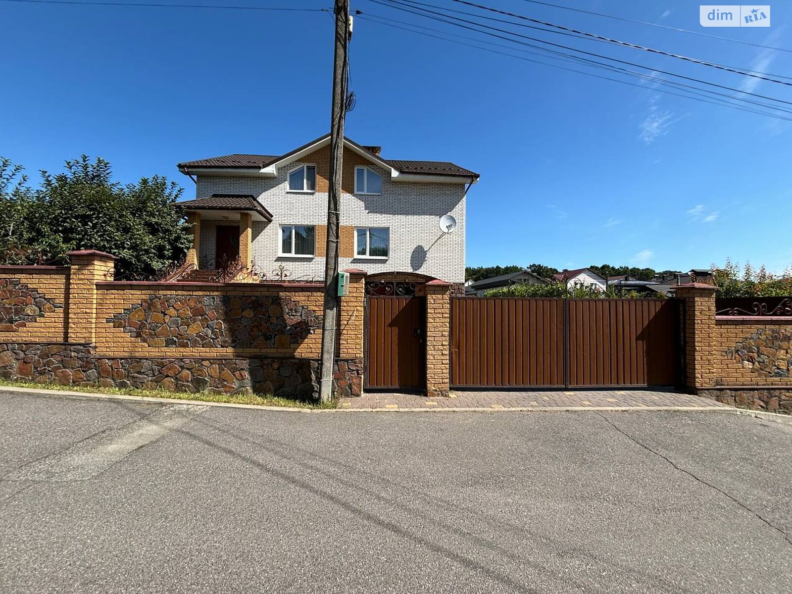 двоповерховий будинок з гаражем, 301.3 кв. м, кирпич. Продаж у Прибузькому фото 1