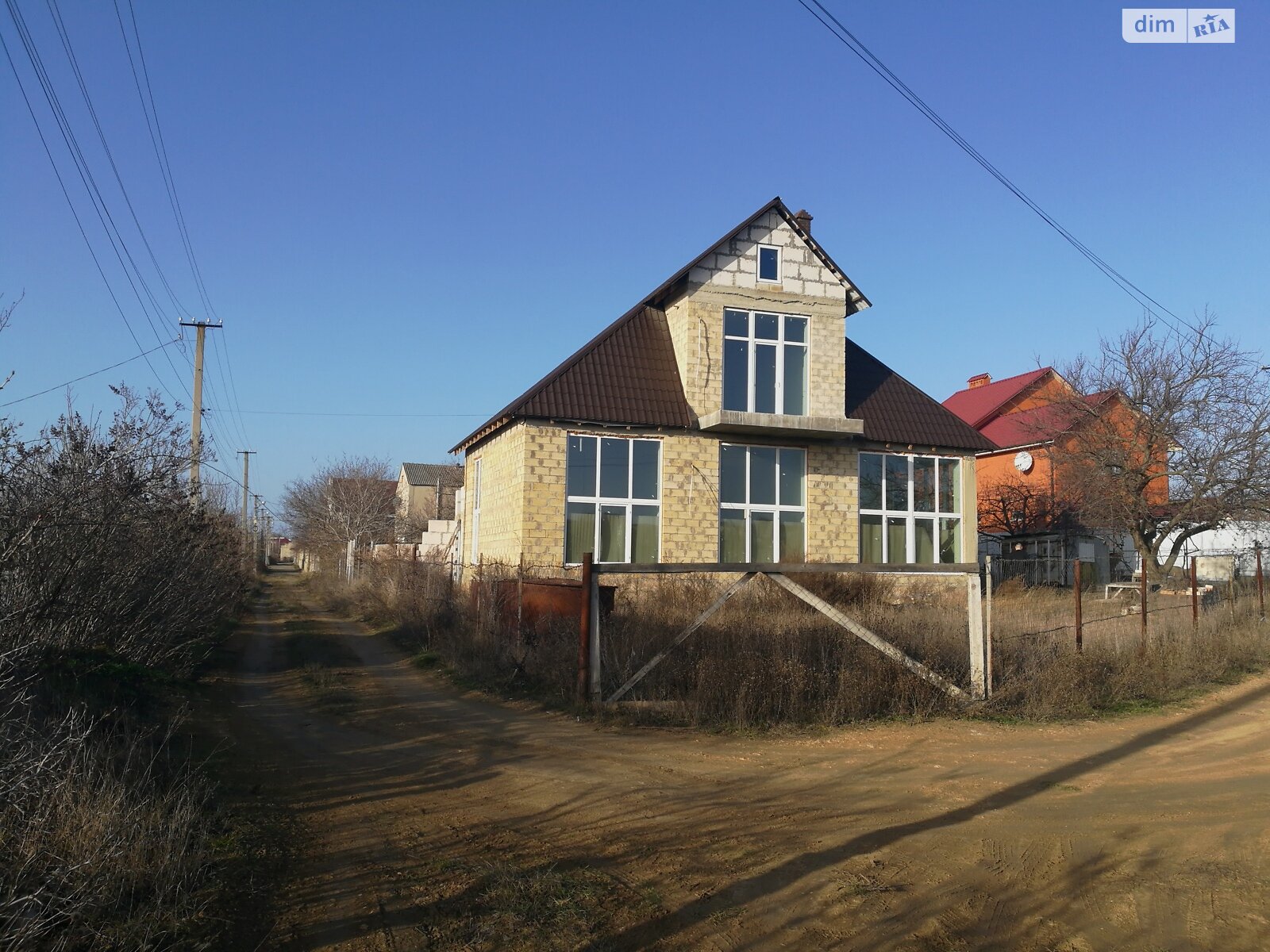 двухэтажный дом с балконом, 135 кв. м, шлакоблок. Продажа в Прилиманском фото 1