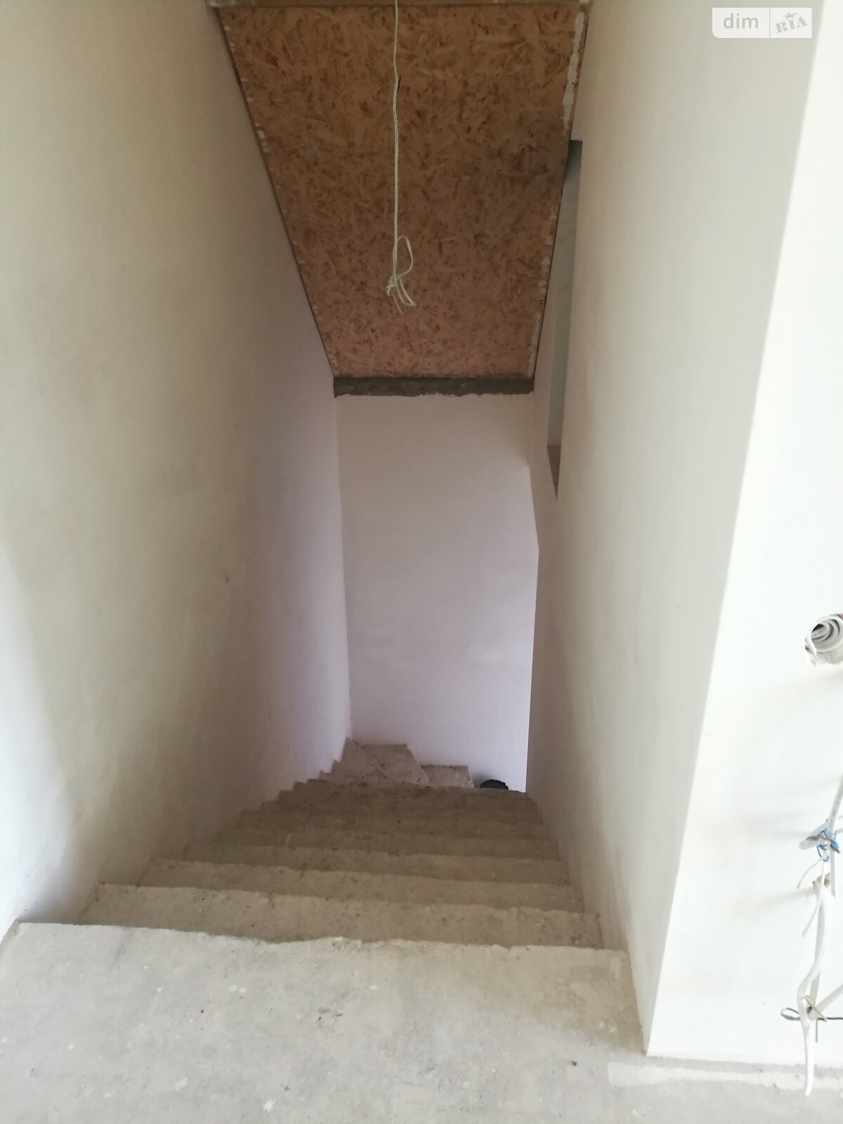 двухэтажный дом с балконом, 135 кв. м, шлакоблок. Продажа в Прилиманском фото 1