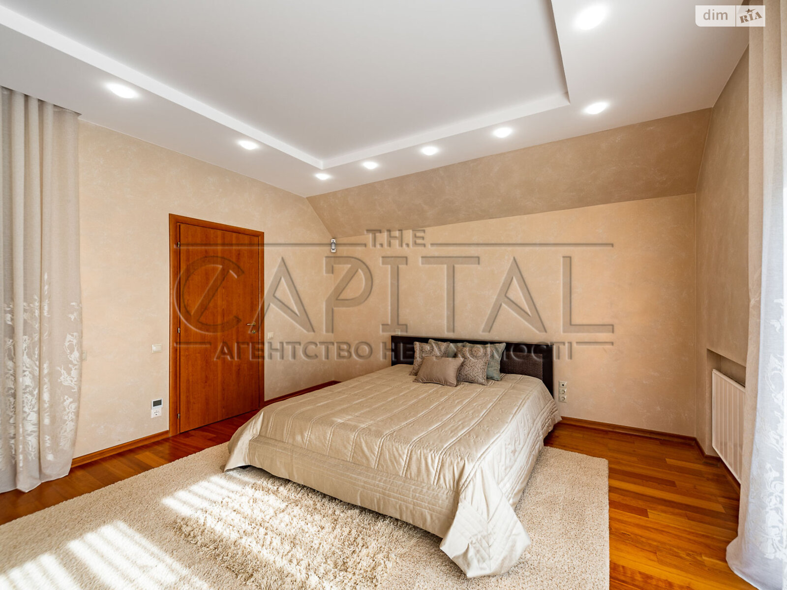 триповерховий будинок з верандою, 299.6 кв. м, цегла. Продаж у Воронькові фото 1 триповерховий будинок з верандою, 299.6 кв. м, цегла. Продаж у Воронькові фото 1