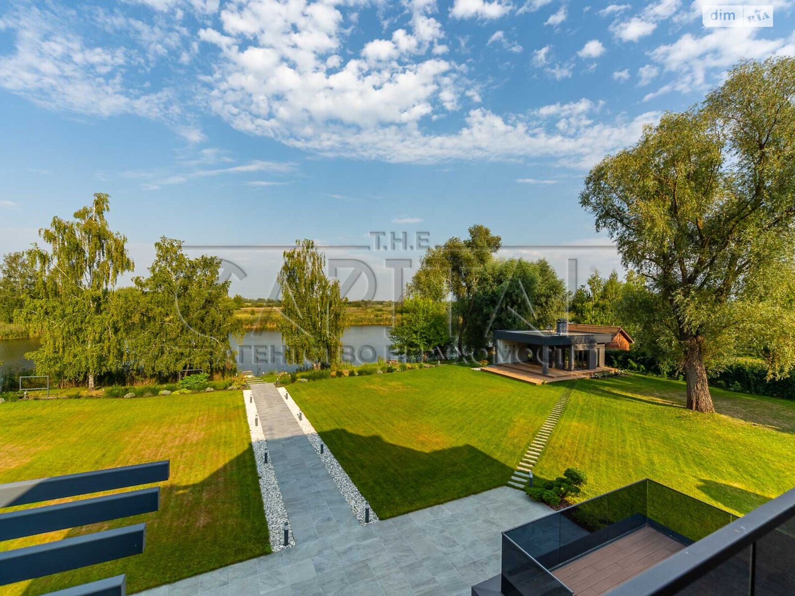 триповерховий будинок з верандою, 299.6 кв. м, цегла. Продаж у Воронькові фото 1 триповерховий будинок з верандою, 299.6 кв. м, цегла. Продаж у Воронькові фото 1