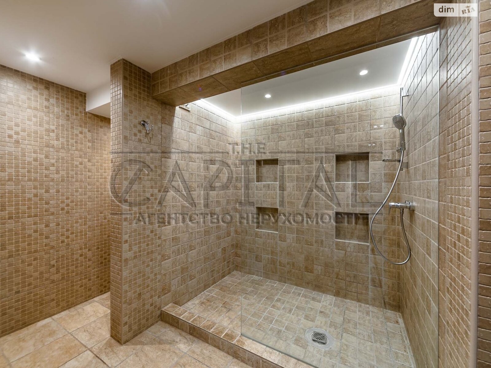 триповерховий будинок з верандою, 299.6 кв. м, цегла. Продаж у Воронькові фото 1 триповерховий будинок з верандою, 299.6 кв. м, цегла. Продаж у Воронькові фото 1