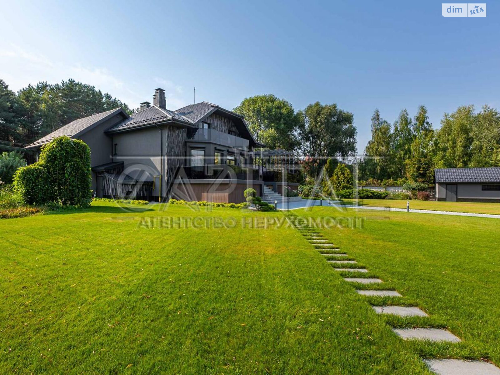 триповерховий будинок з гаражем, 299.6 кв. м, цегла. Продаж у Воронівці фото 1 триповерховий будинок з гаражем, 299.6 кв. м, цегла. Продаж у Воронівці фото 1