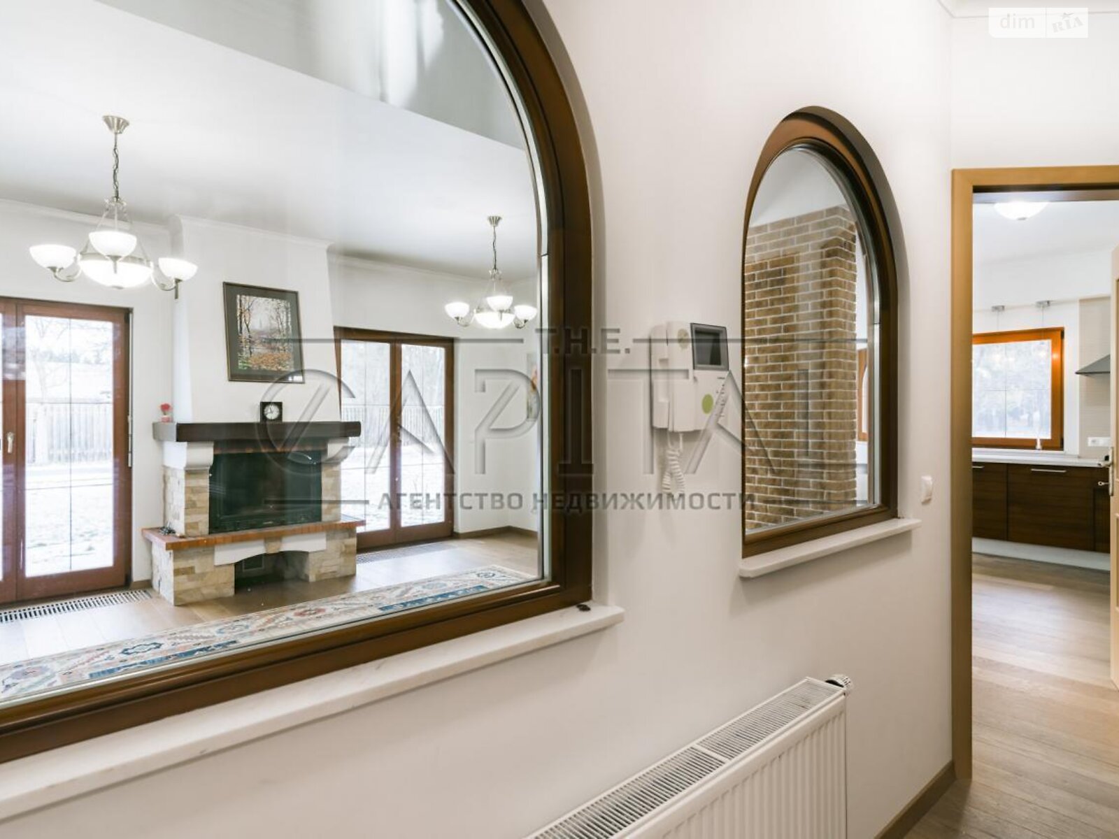двухэтажный дом с верандой, 245 кв. м, кирпич. Продажа в Процеве фото 1