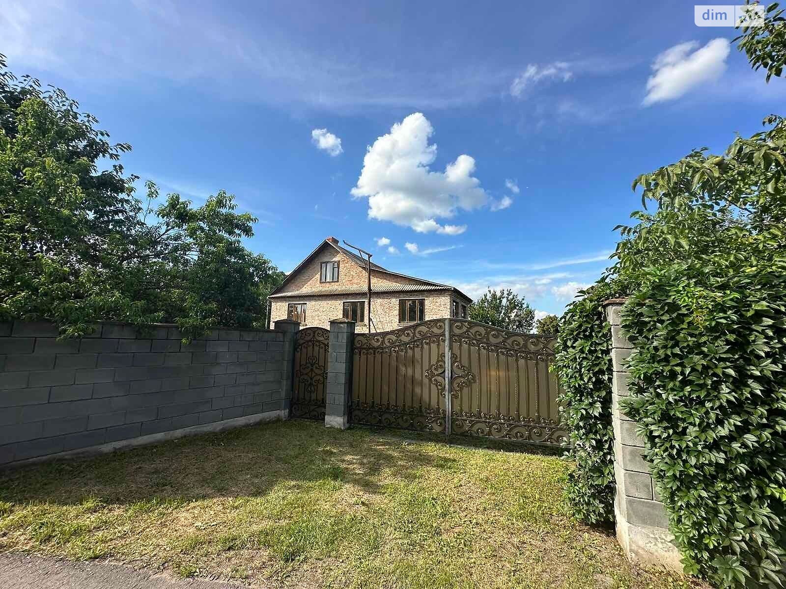 двухэтажный дом с верандой, 227 кв. м, кирпич. Продажа в Птичьей фото 1 двухэтажный дом с верандой, 227 кв. м, кирпич. Продажа в Птичьей фото 1