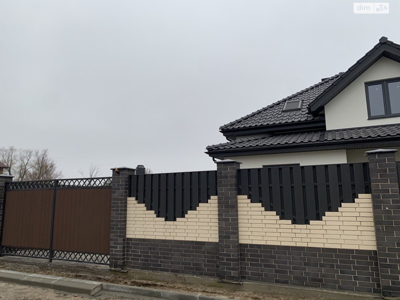 двухэтажный дом с отоплением, 241 кв. м, кирпич. Продажа в Пуховке фото 1 двухэтажный дом с отоплением, 241 кв. м, кирпич. Продажа в Пуховке фото 1