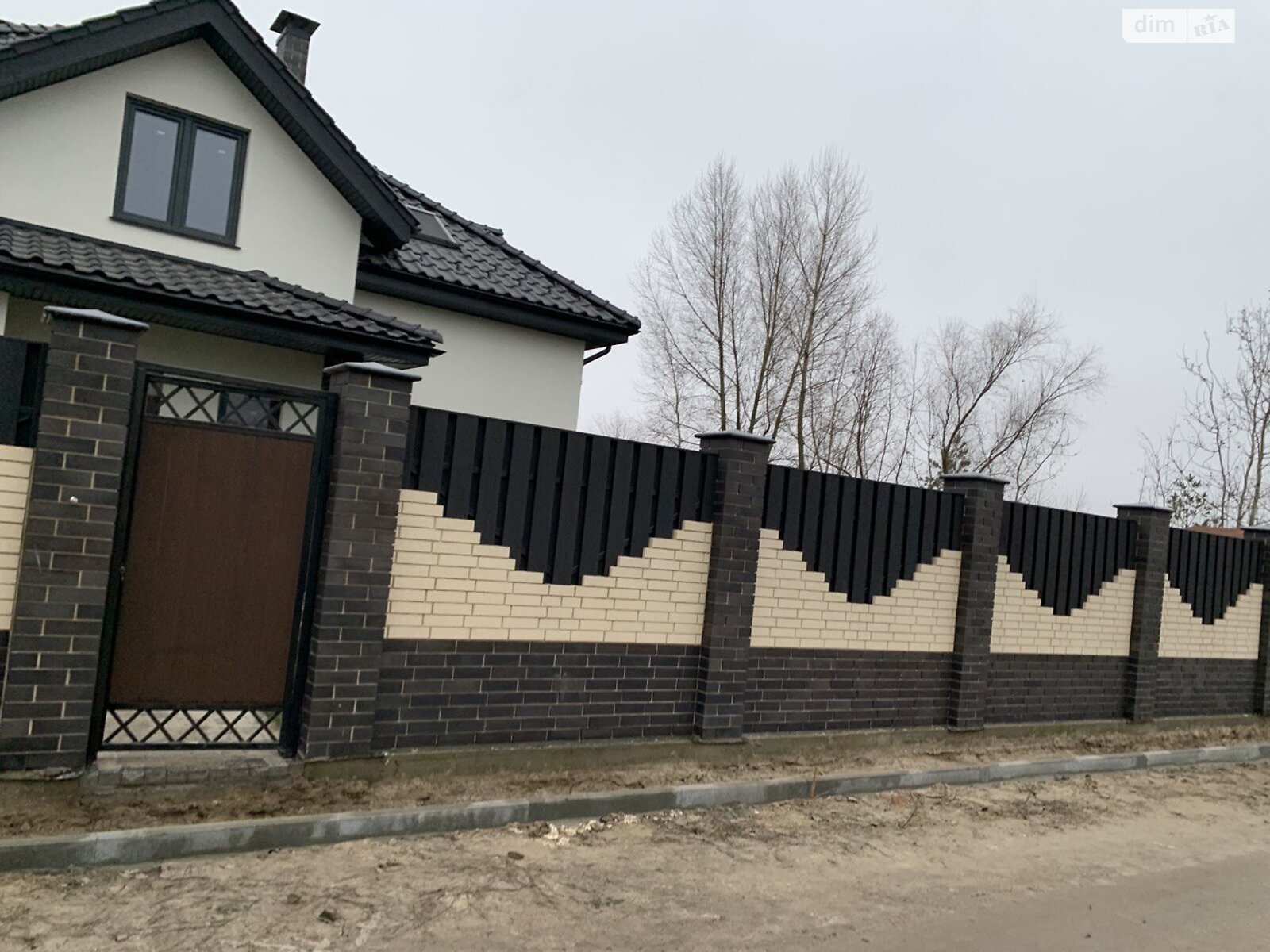 двухэтажный дом с отоплением, 241 кв. м, кирпич. Продажа в Пуховке фото 1 двухэтажный дом с отоплением, 241 кв. м, кирпич. Продажа в Пуховке фото 1