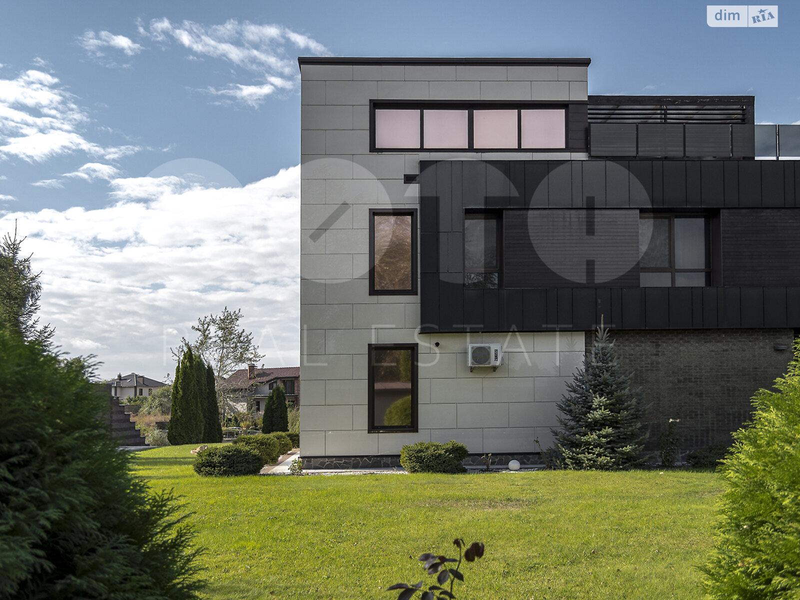 триповерховий будинок з верандою, 215.1 кв. м, цегла. Продаж у Пухівці фото 1 триповерховий будинок з верандою, 215.1 кв. м, цегла. Продаж у Пухівці фото 1