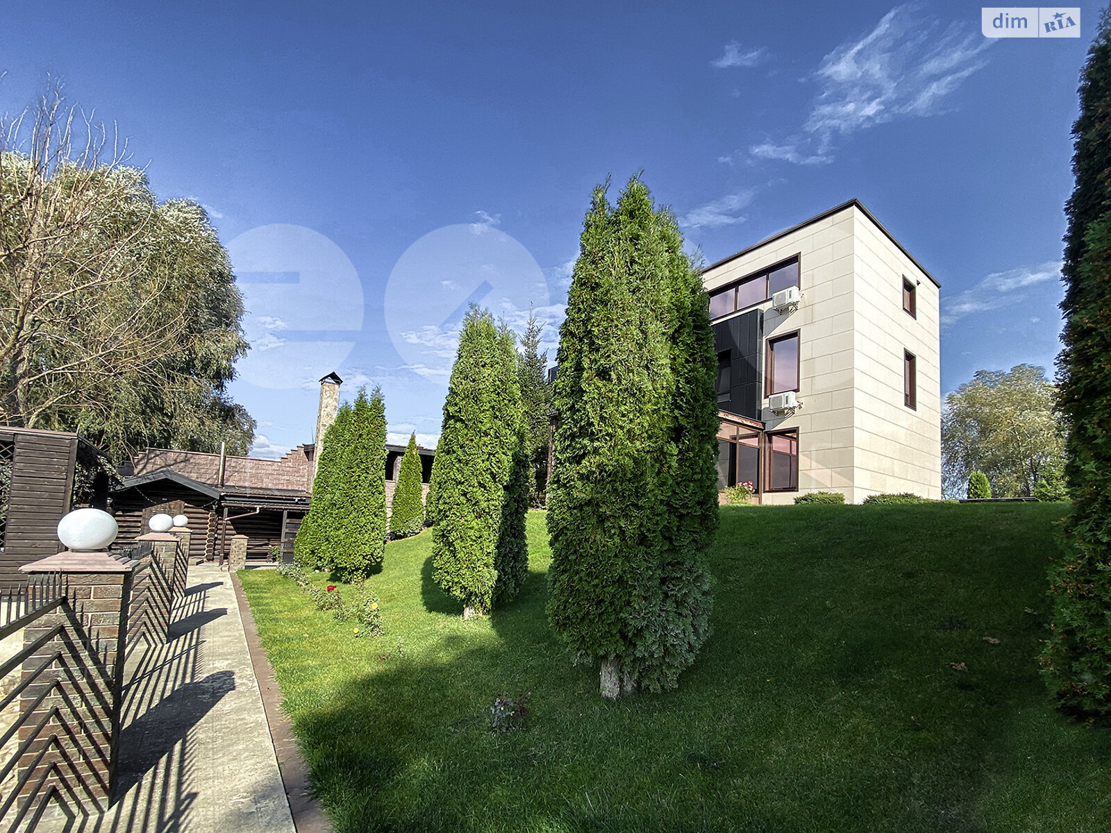 триповерховий будинок з верандою, 215.1 кв. м, цегла. Продаж у Пухівці фото 1 триповерховий будинок з верандою, 215.1 кв. м, цегла. Продаж у Пухівці фото 1