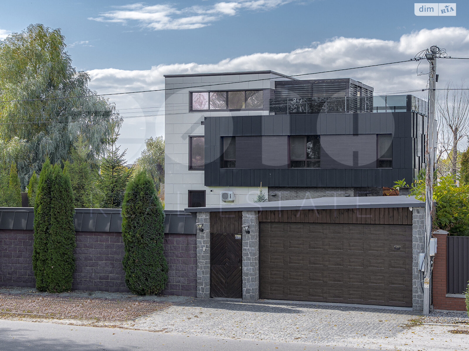 триповерховий будинок з верандою, 215.1 кв. м, цегла. Продаж у Пухівці фото 1 триповерховий будинок з верандою, 215.1 кв. м, цегла. Продаж у Пухівці фото 1