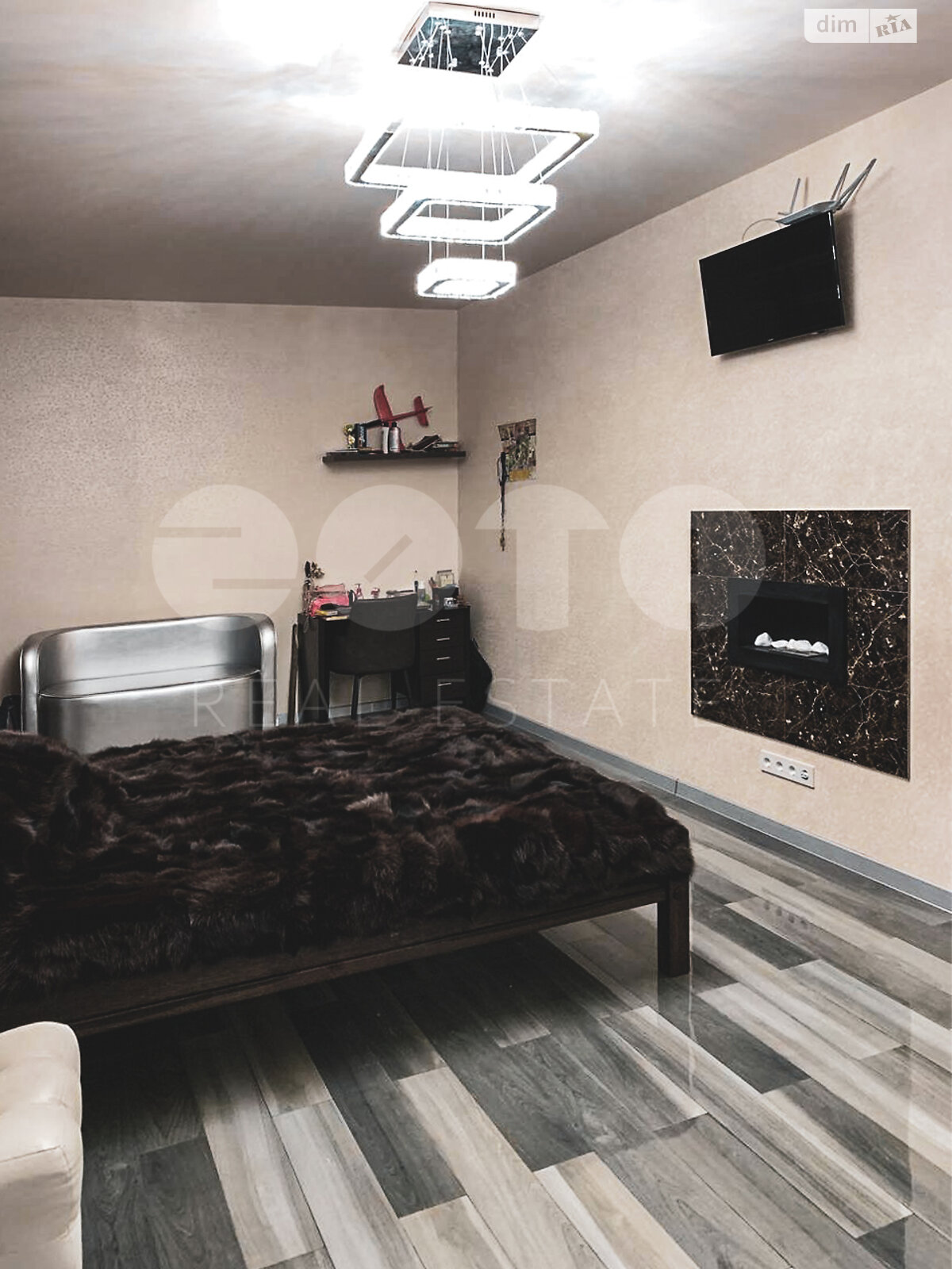 триповерховий будинок з верандою, 215.1 кв. м, цегла. Продаж у Пухівці фото 1 триповерховий будинок з верандою, 215.1 кв. м, цегла. Продаж у Пухівці фото 1