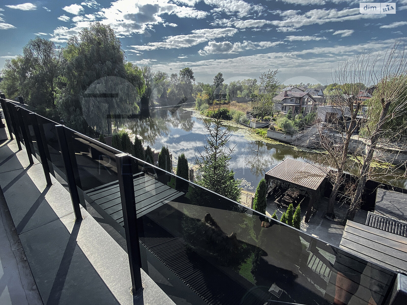 триповерховий будинок з верандою, 215.1 кв. м, цегла. Продаж у Пухівці фото 1 триповерховий будинок з верандою, 215.1 кв. м, цегла. Продаж у Пухівці фото 1