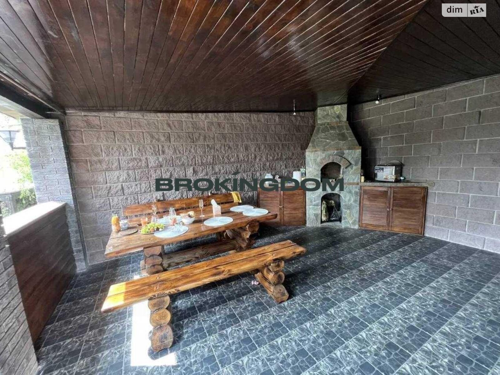 трехэтажный дом, 215 кв. м, кирпич. Продажа в Пуховке фото 1 трехэтажный дом, 215 кв. м, кирпич. Продажа в Пуховке фото 1