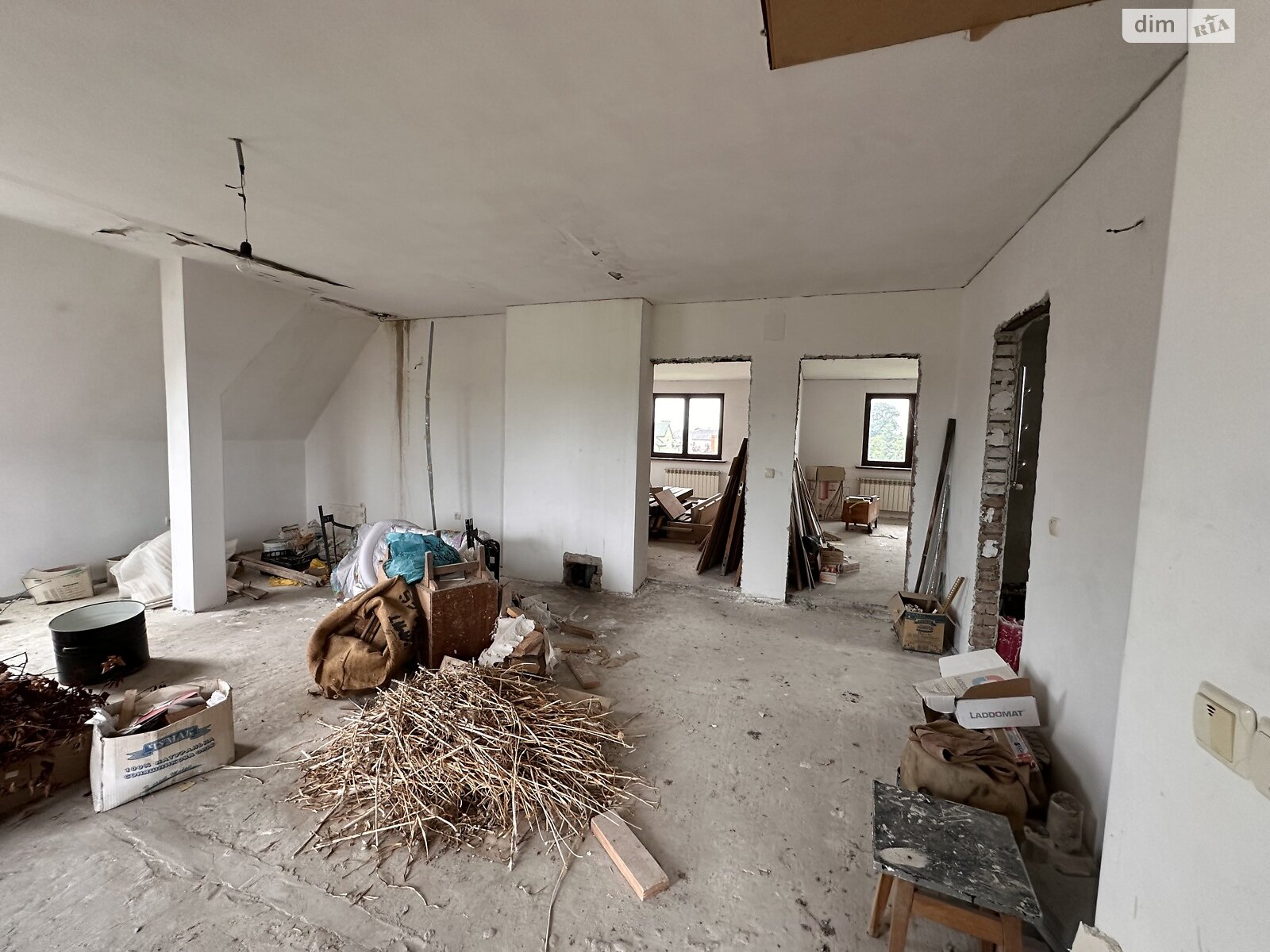 трехэтажный дом с верандой, 216.3 кв. м, кирпич. Продажа в Пустомытах район Пустомыты фото 1 трехэтажный дом с верандой, 216.3 кв. м, кирпич. Продажа в Пустомытах район Пустомыты фото 1