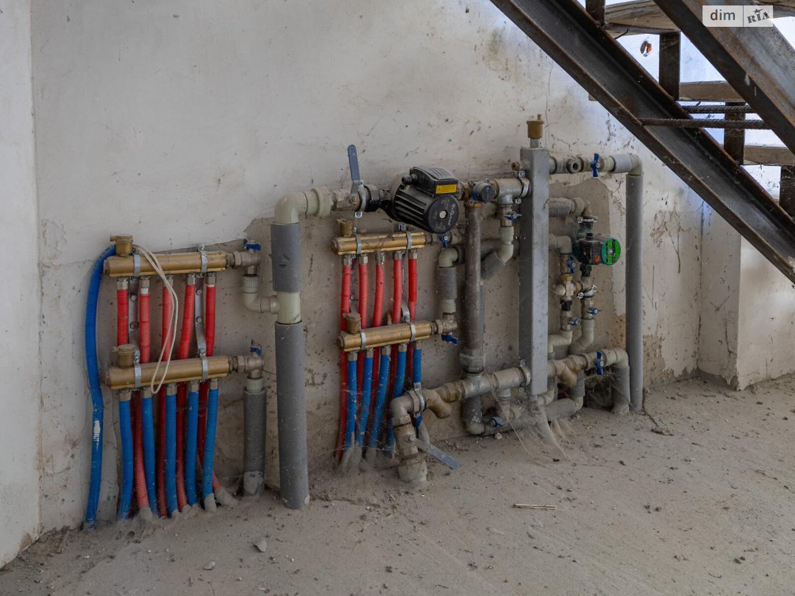 триповерховий будинок з гаражем, 279.9 кв. м, цегла. Продаж у Пустомитах фото 1