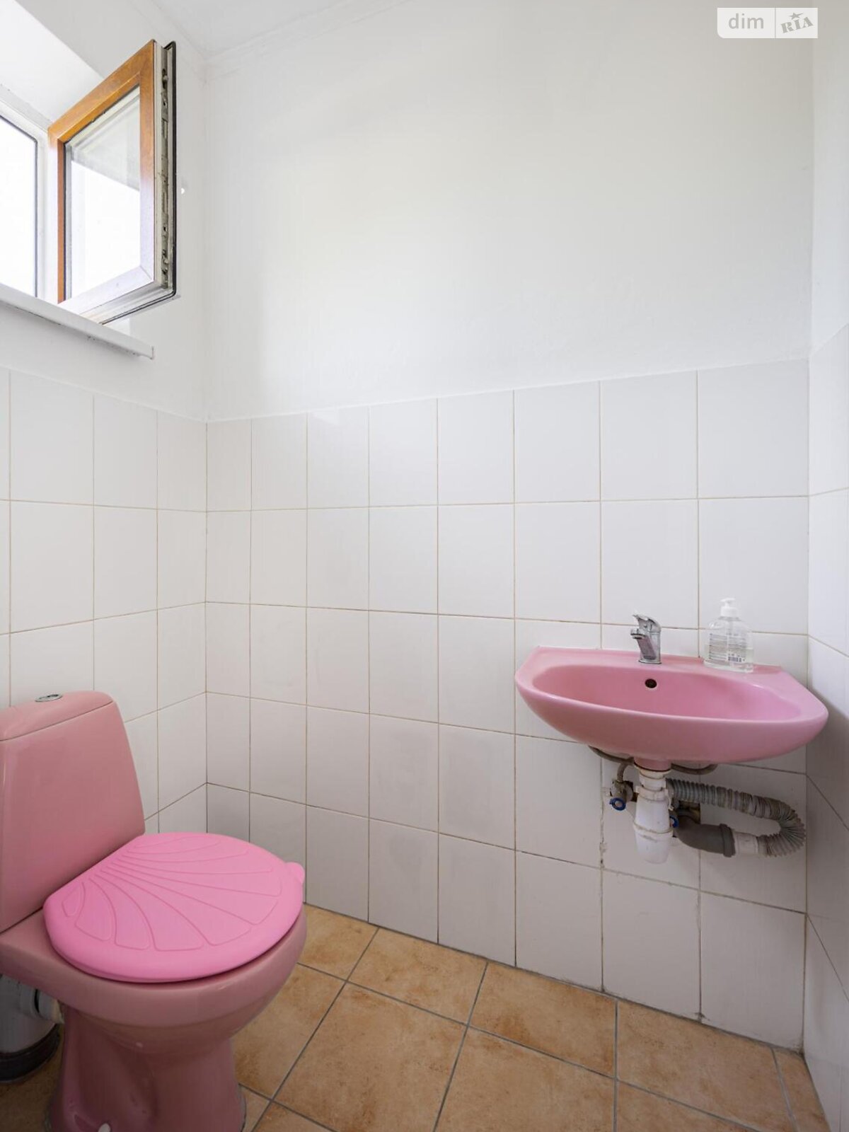 триповерховий будинок з гаражем, 279.9 кв. м, цегла. Продаж у Пустомитах фото 1