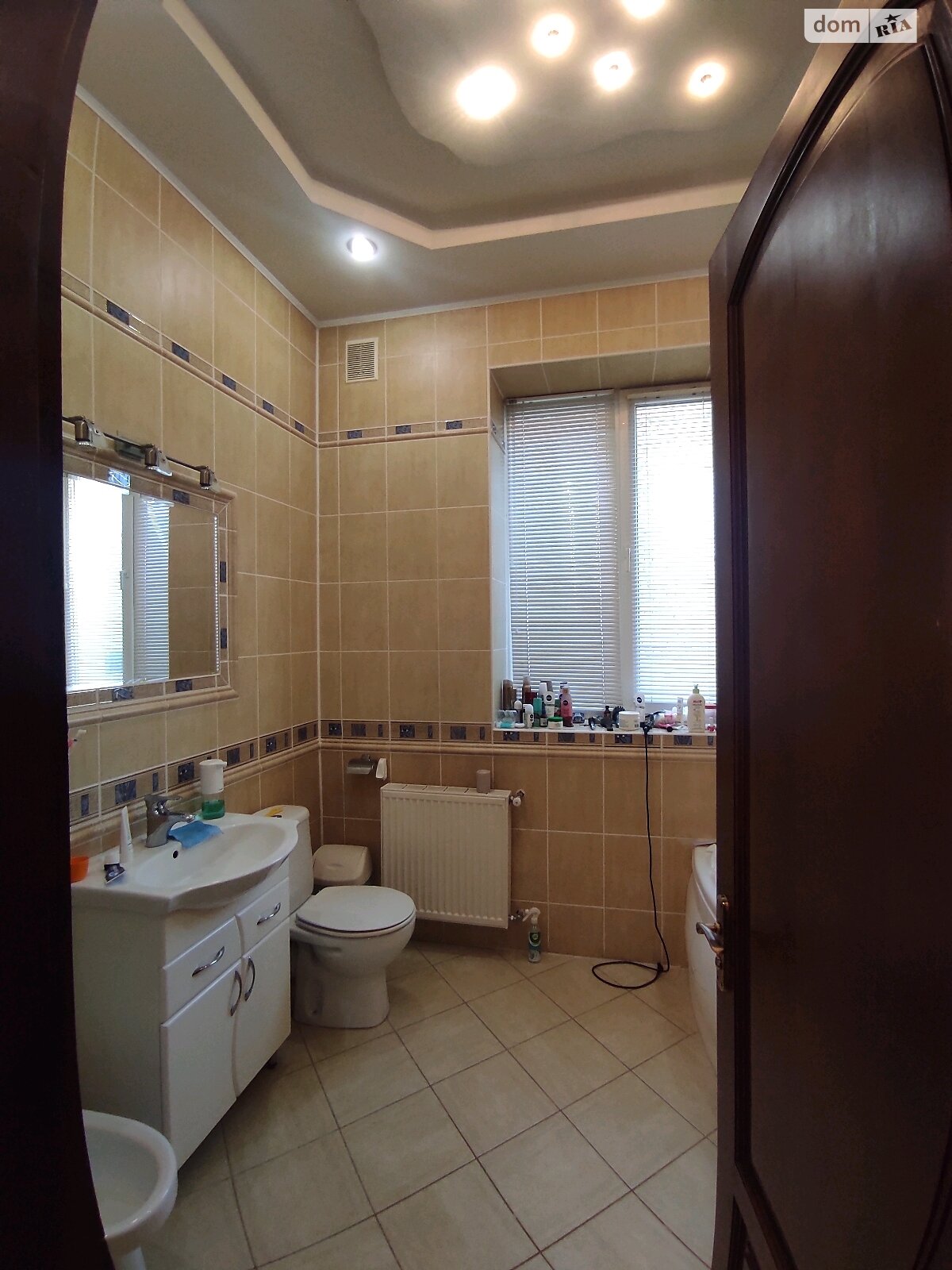 двухэтажный дом с балконом, 298 кв. м, кирпич. Продажа в Сокольниках фото 1