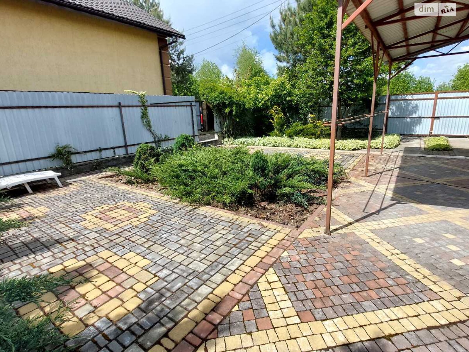 двухэтажный дом с ремонтом, 100 кв. м, ракушечник (ракушняк). Продажа в Путровке фото 1 двухэтажный дом с ремонтом, 100 кв. м, ракушечник (ракушняк). Продажа в Путровке фото 1