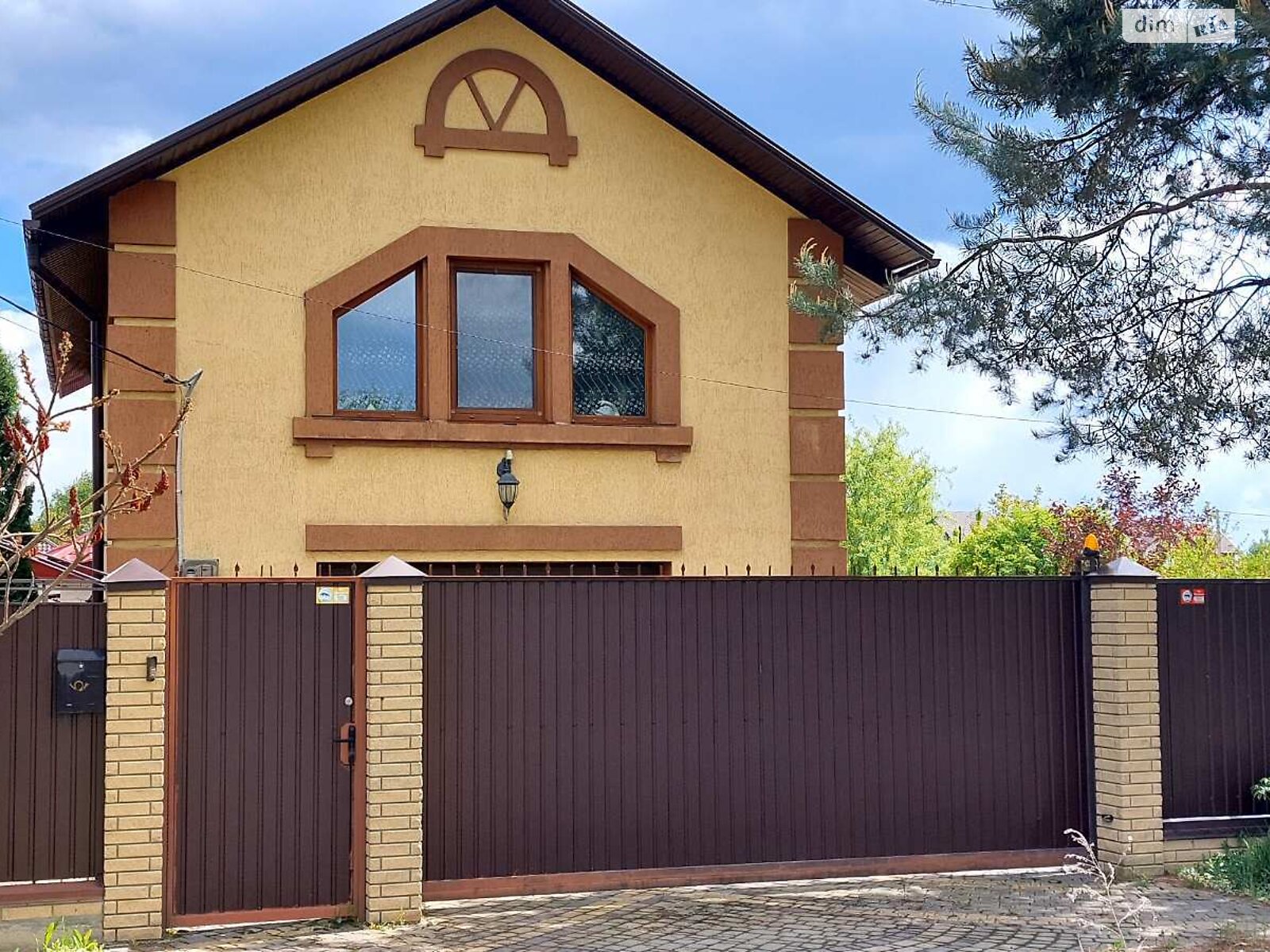 двухэтажный дом с ремонтом, 170 кв. м, газобетон. Продажа в Путровке фото 1 двухэтажный дом с ремонтом, 170 кв. м, газобетон. Продажа в Путровке фото 1