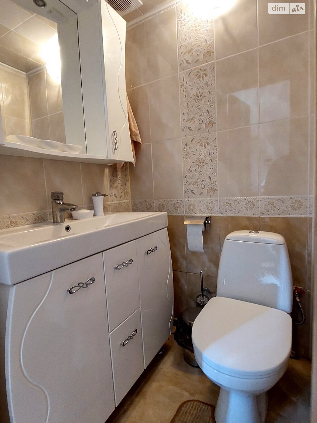 двухэтажный дом с ремонтом, 170 кв. м, газобетон. Продажа в Путровке фото 1 двухэтажный дом с ремонтом, 170 кв. м, газобетон. Продажа в Путровке фото 1