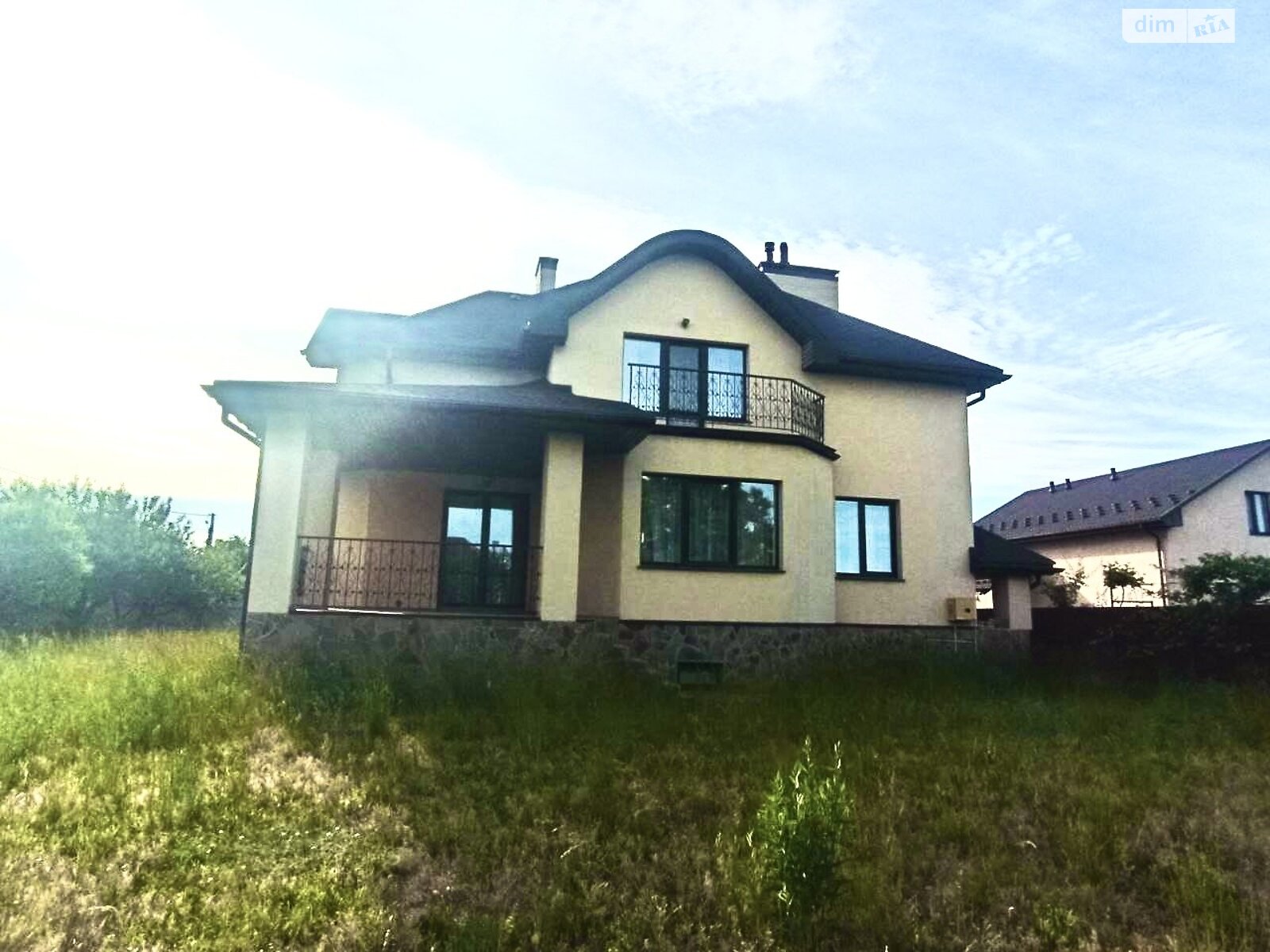 двоповерховий будинок з верандою, 294.8 кв. м, цегла. Продаж у Путрівці фото 1 двоповерховий будинок з верандою, 294.8 кв. м, цегла. Продаж у Путрівці фото 1