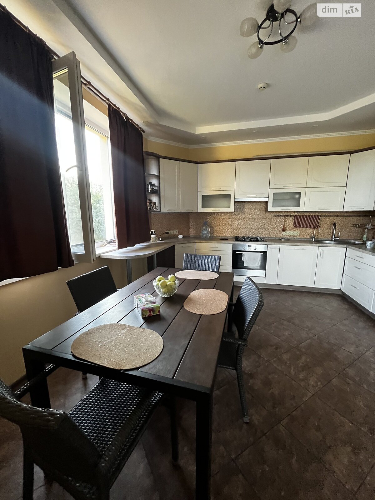 двухэтажный дом с верандой, 294.8 кв. м, кирпич. Продажа в Путровке фото 1 двухэтажный дом с верандой, 294.8 кв. м, кирпич. Продажа в Путровке фото 1