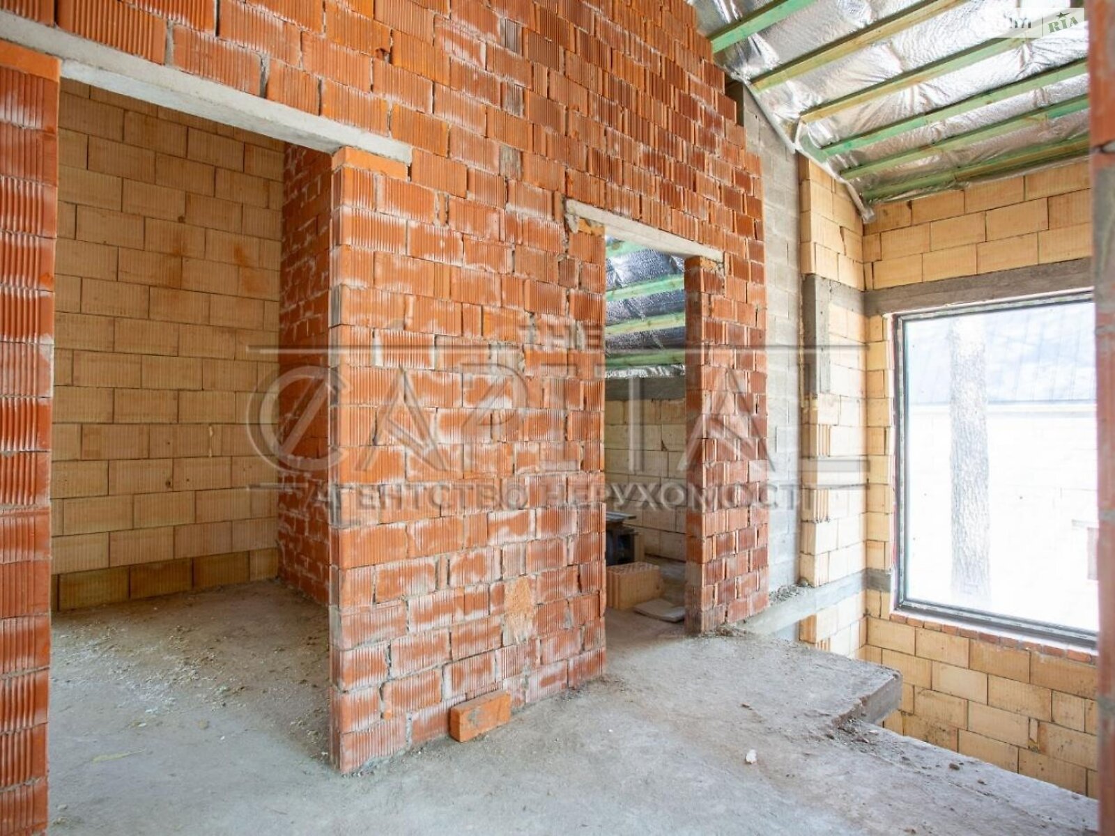 двухэтажный дом, 110 кв. м, кирпич. Продажа в Путровке фото 1 двухэтажный дом, 110 кв. м, кирпич. Продажа в Путровке фото 1