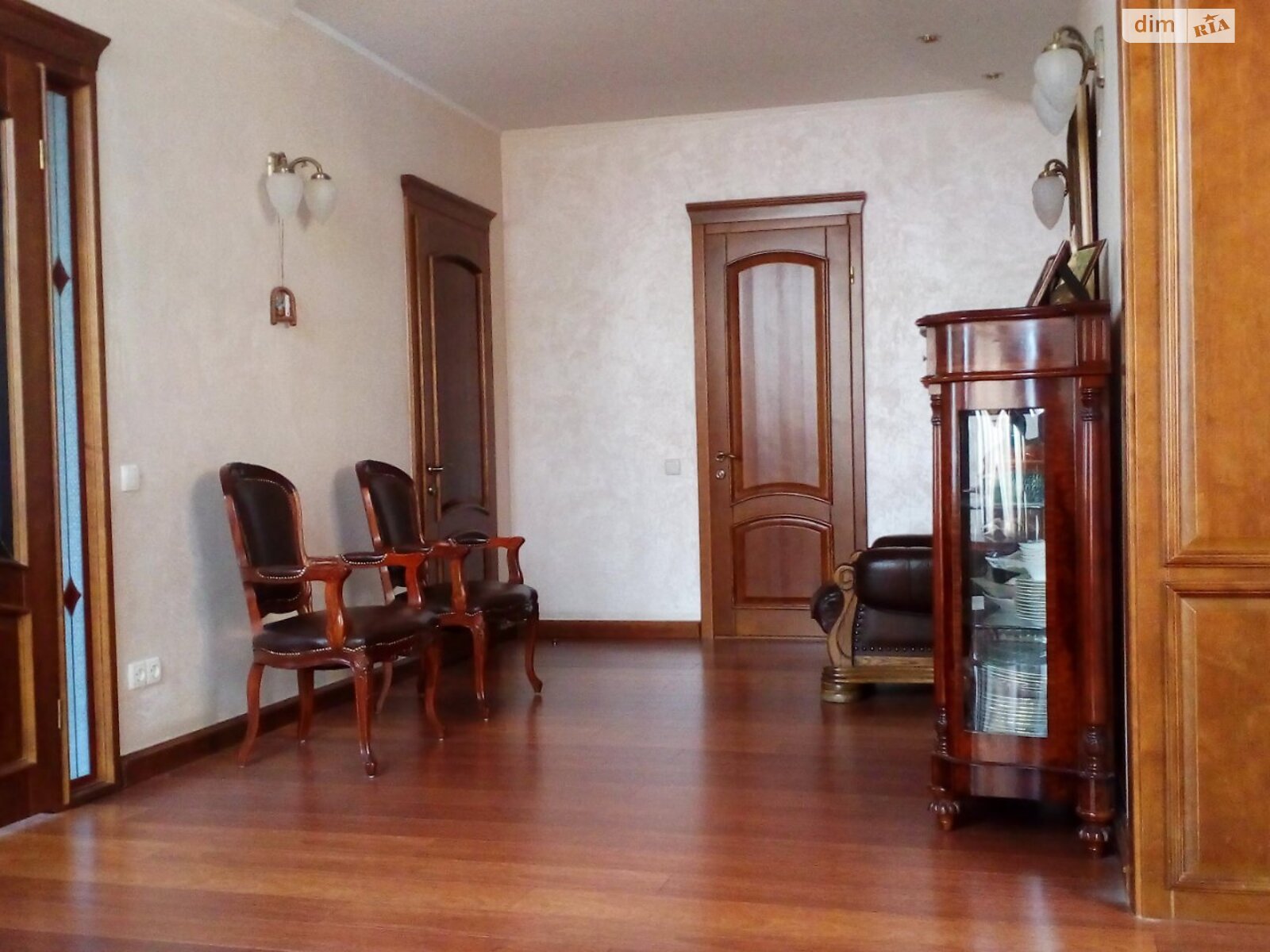 двоповерховий будинок з гаражем, 294.4 кв. м, цегла. Продаж у Путрівці фото 1 двоповерховий будинок з гаражем, 294.4 кв. м, цегла. Продаж у Путрівці фото 1