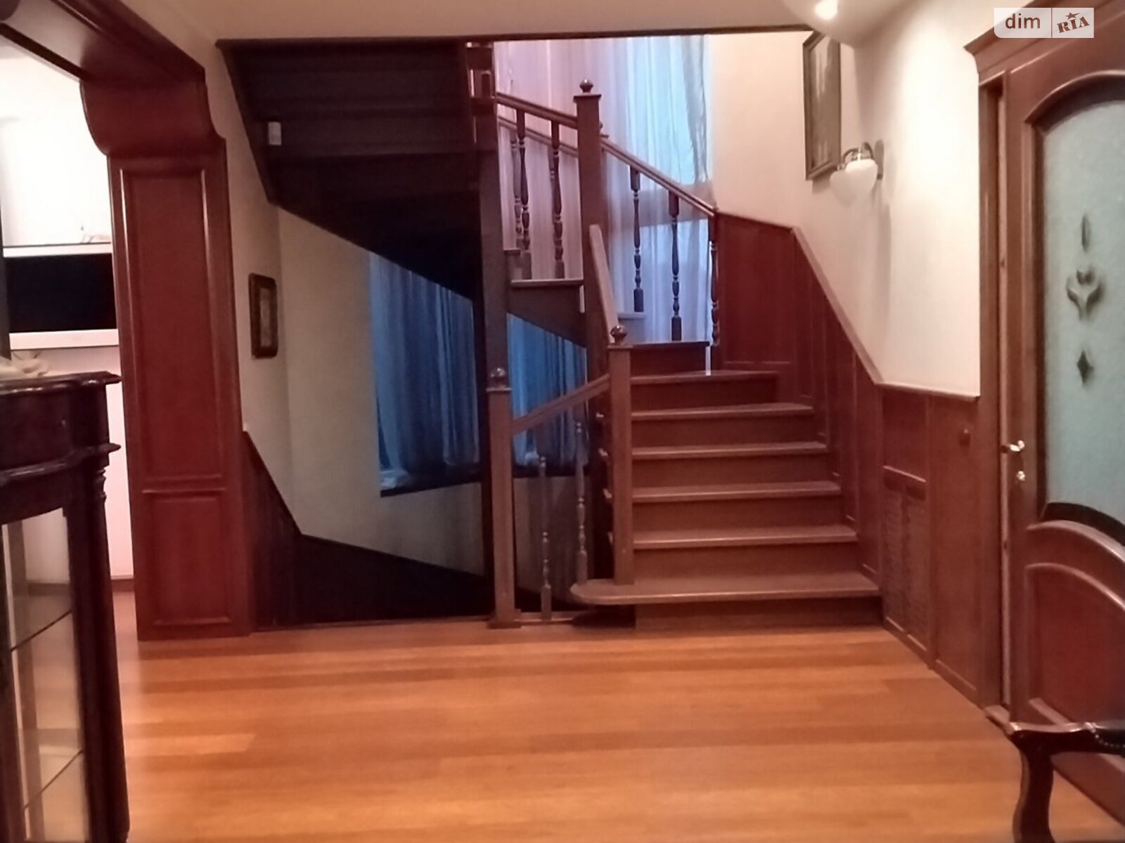 двоповерховий будинок з гаражем, 294.4 кв. м, цегла. Продаж у Путрівці фото 1 двоповерховий будинок з гаражем, 294.4 кв. м, цегла. Продаж у Путрівці фото 1