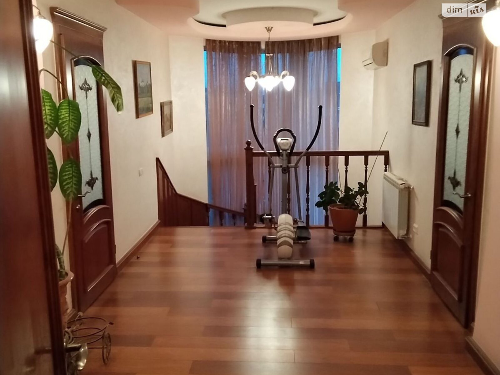 двоповерховий будинок з гаражем, 294.4 кв. м, цегла. Продаж у Путрівці фото 1 двоповерховий будинок з гаражем, 294.4 кв. м, цегла. Продаж у Путрівці фото 1