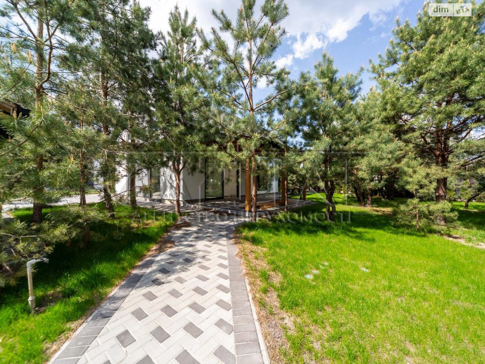 одноэтажный дом, 165 кв. м, кирпич. Продажа в Путровке фото 1 одноэтажный дом, 165 кв. м, кирпич. Продажа в Путровке фото 1