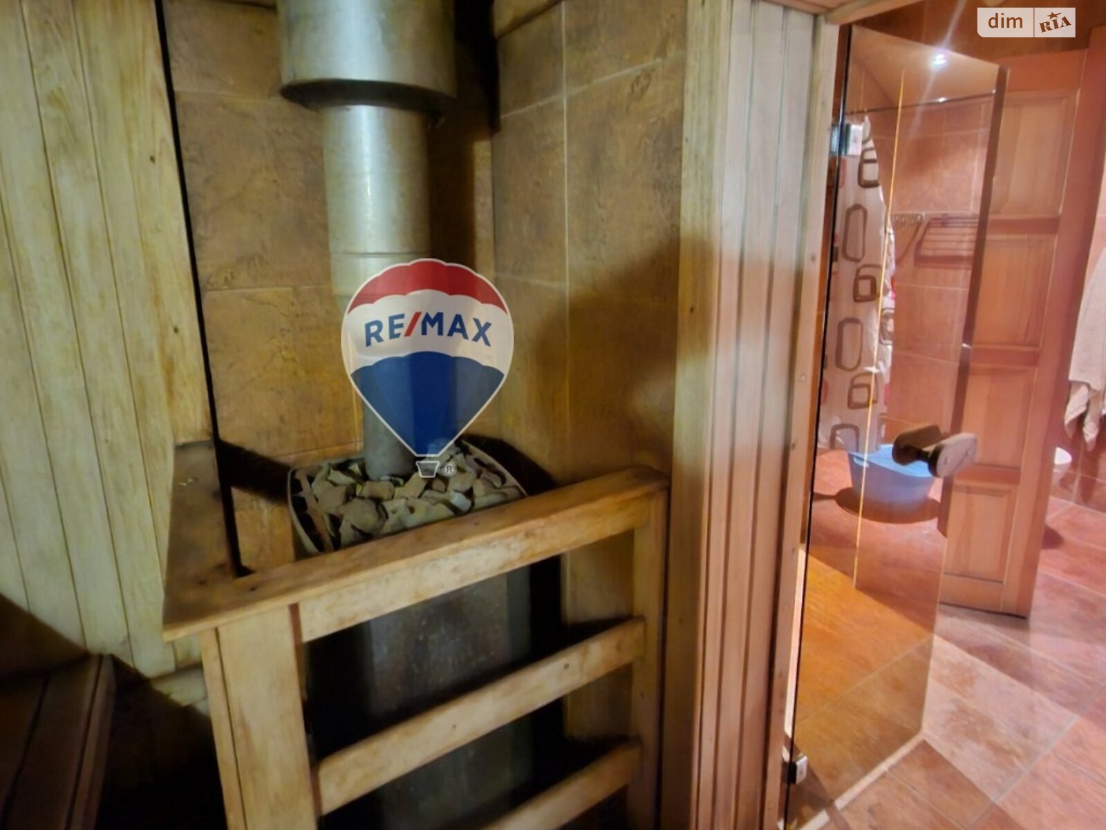 триповерховий будинок з верандою, 234.3 кв. м, дерево та цегла. Продаж у Путрівці фото 1 триповерховий будинок з верандою, 234.3 кв. м, дерево та цегла. Продаж у Путрівці фото 1