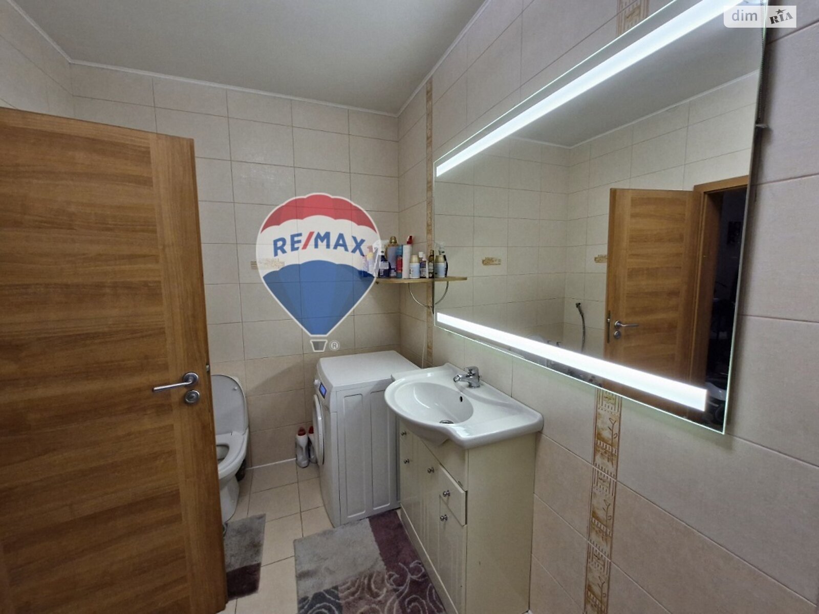 триповерховий будинок з верандою, 234.3 кв. м, дерево та цегла. Продаж у Путрівці фото 1 триповерховий будинок з верандою, 234.3 кв. м, дерево та цегла. Продаж у Путрівці фото 1