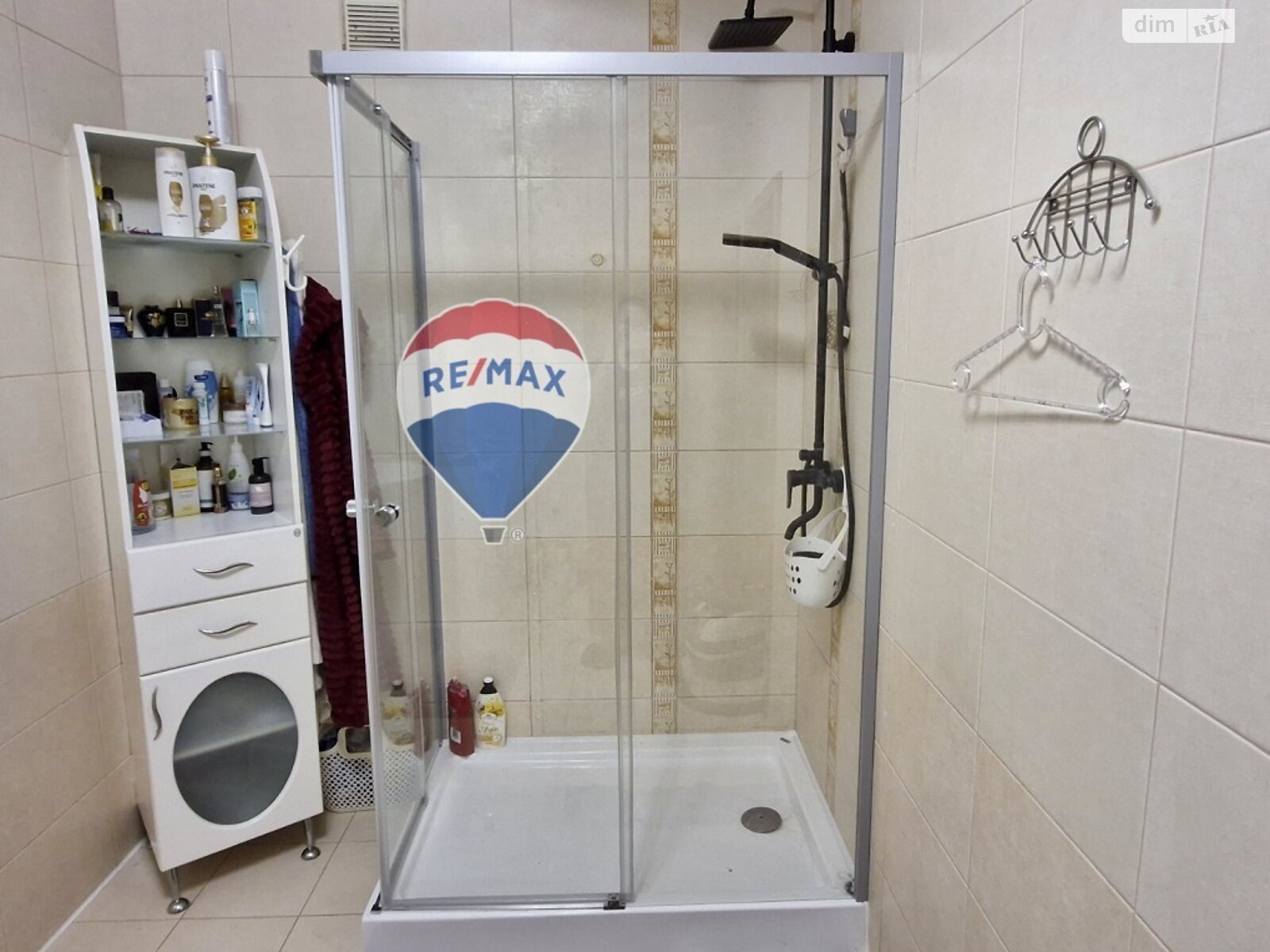 триповерховий будинок з верандою, 234.3 кв. м, дерево та цегла. Продаж у Путрівці фото 1 триповерховий будинок з верандою, 234.3 кв. м, дерево та цегла. Продаж у Путрівці фото 1